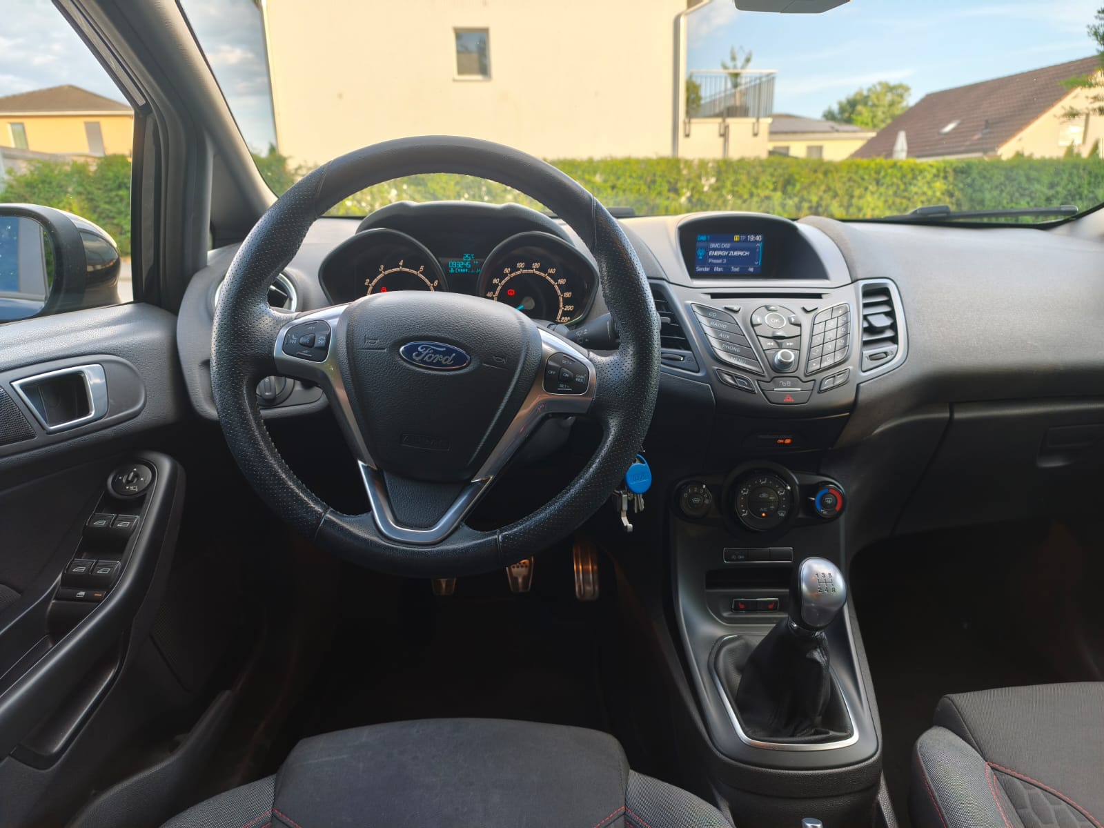 FORD 1.0 EcoB 140 ST-Line-image-2
