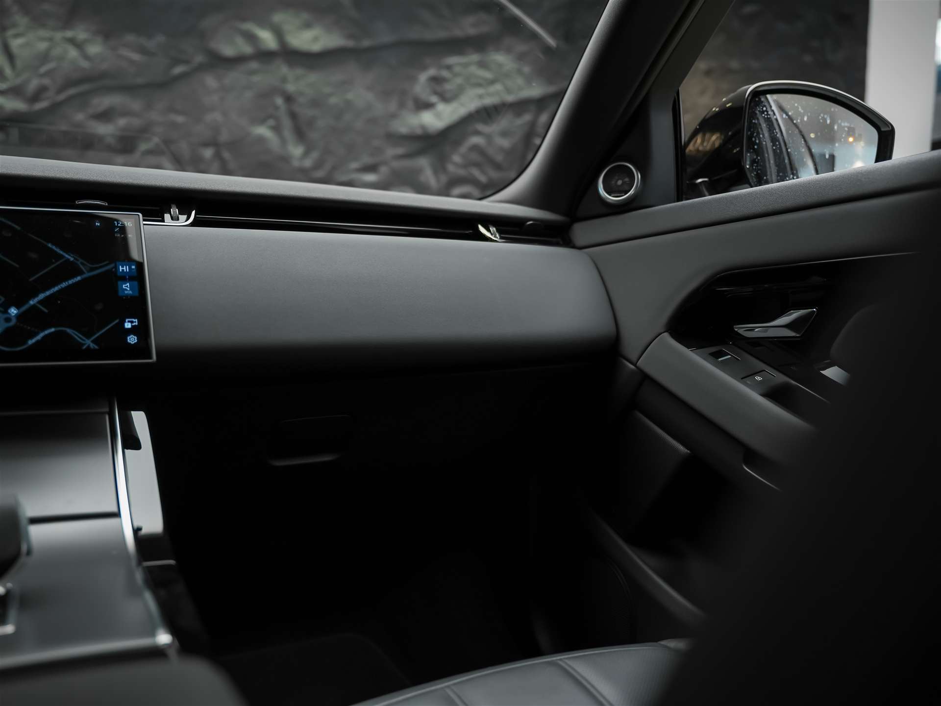 LAND ROVER Range Rover Evoque R-Dynamic D 200 MHEV SE AT9 *Facelift*Werksgarantie*Panorama*-image-21