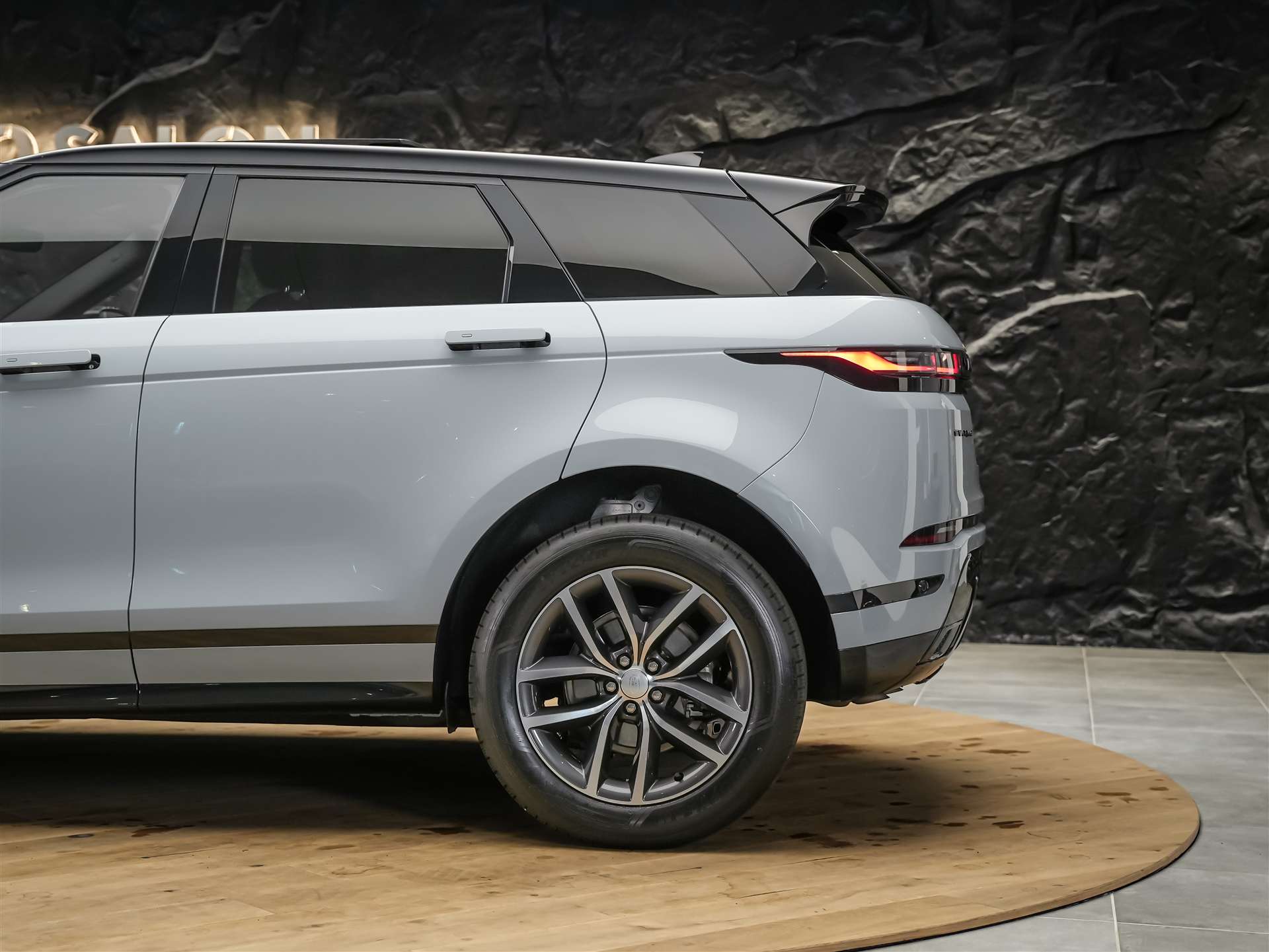 LAND ROVER Range Rover Evoque R-Dynamic D 200 MHEV SE AT9 *Facelift*Werksgarantie*Panorama*-image-17