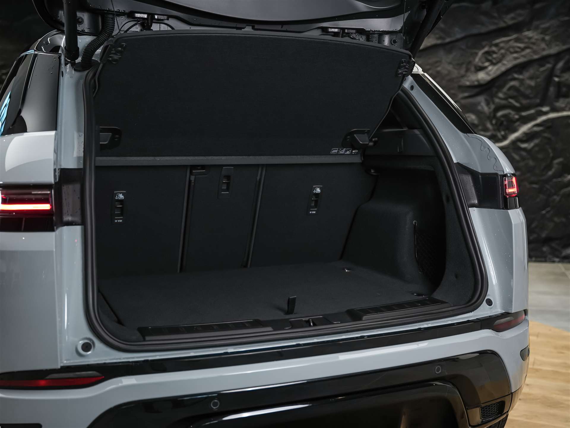 LAND ROVER Range Rover Evoque R-Dynamic D 200 MHEV SE AT9 *Facelift*Werksgarantie*Panorama*-image-36