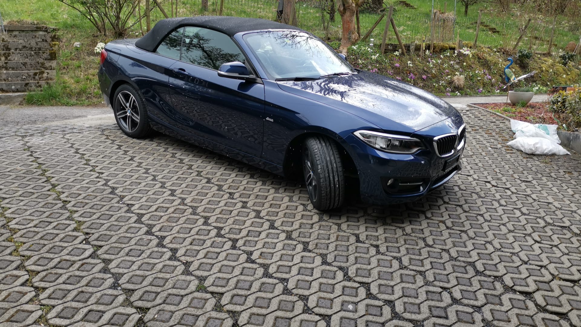BMW 220i-image-0