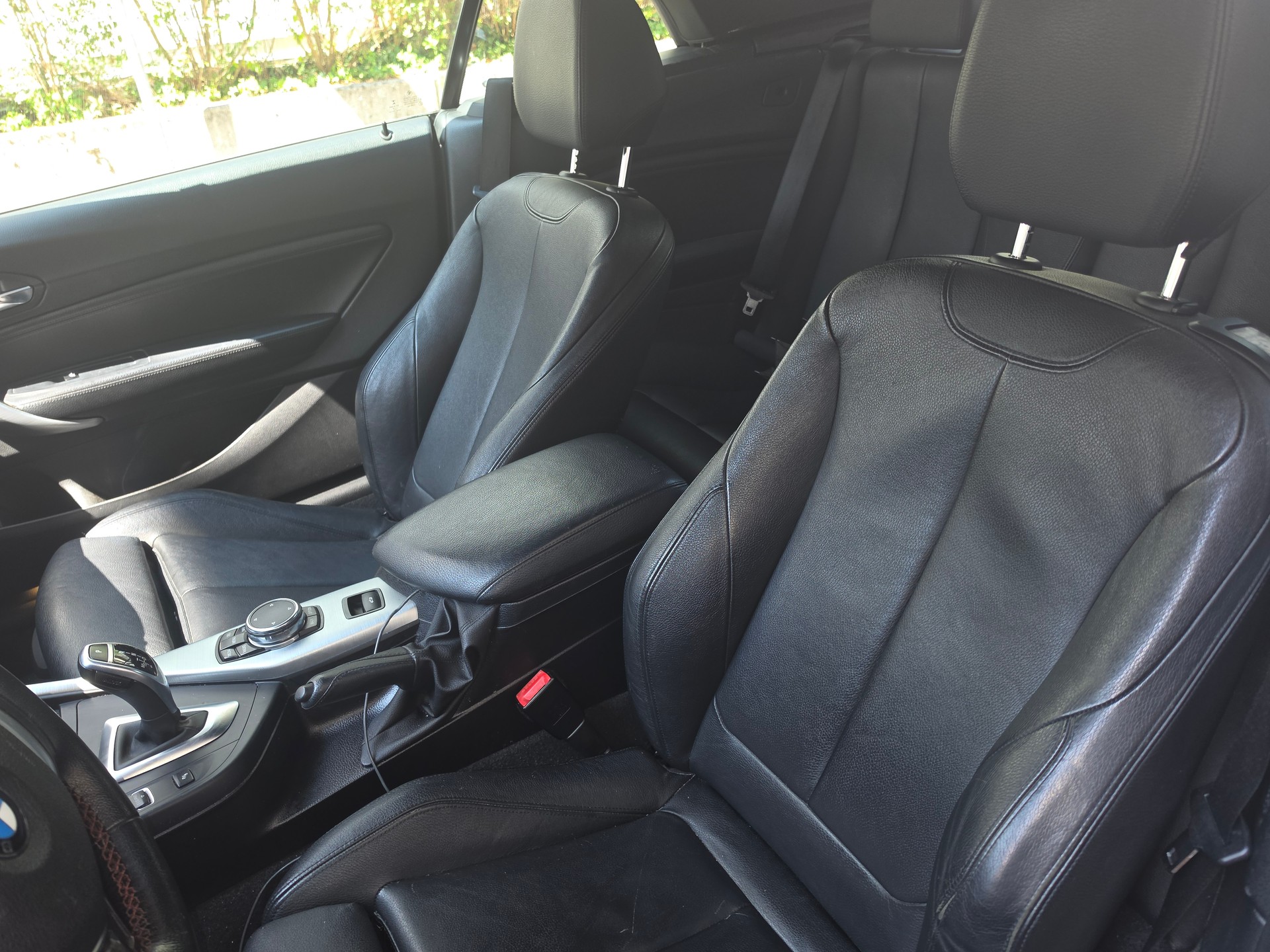 BMW 220i-image-5