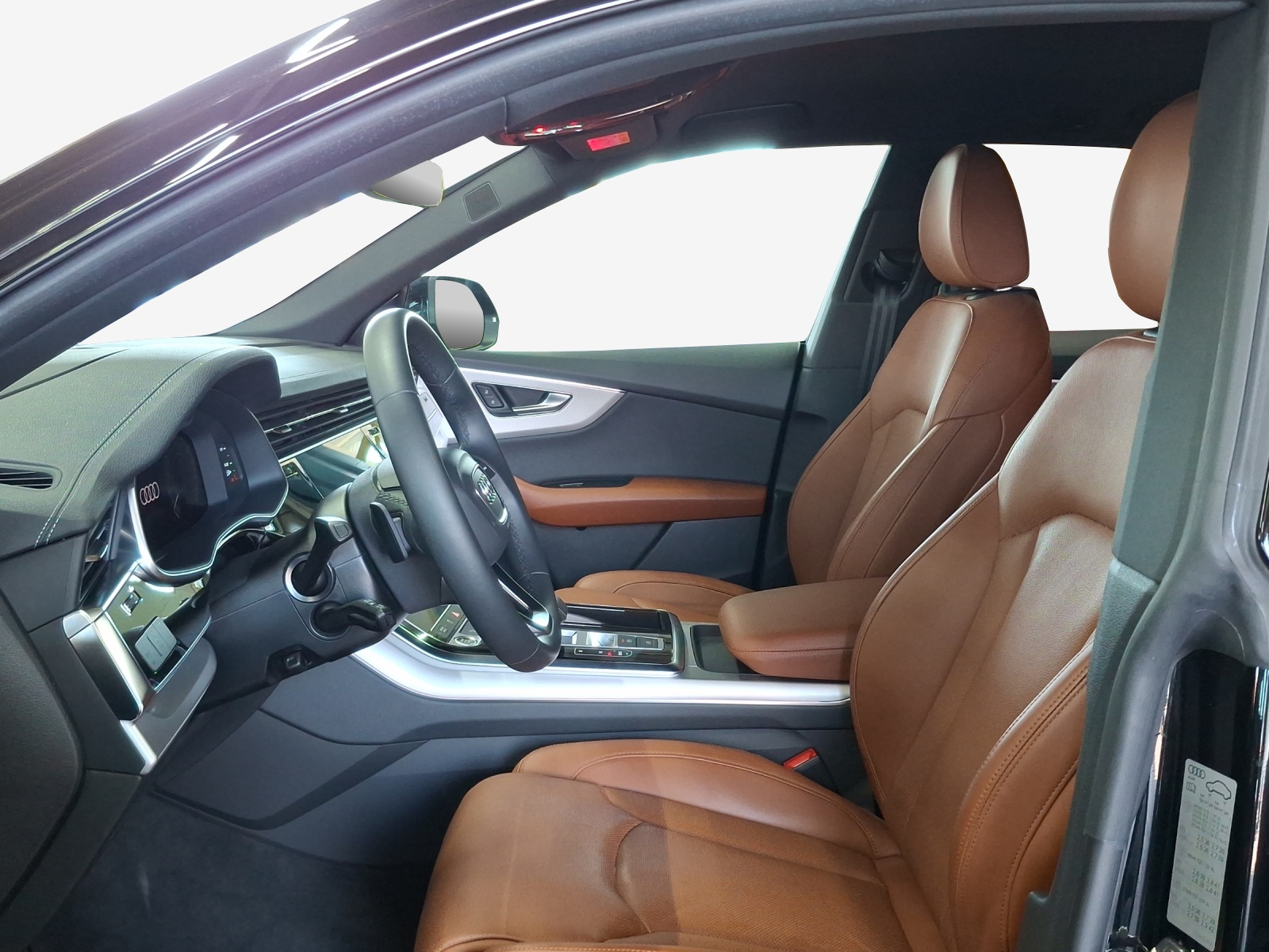 AUDI Q8 55 TFSI e quattro PHEV tiptronic-image-7