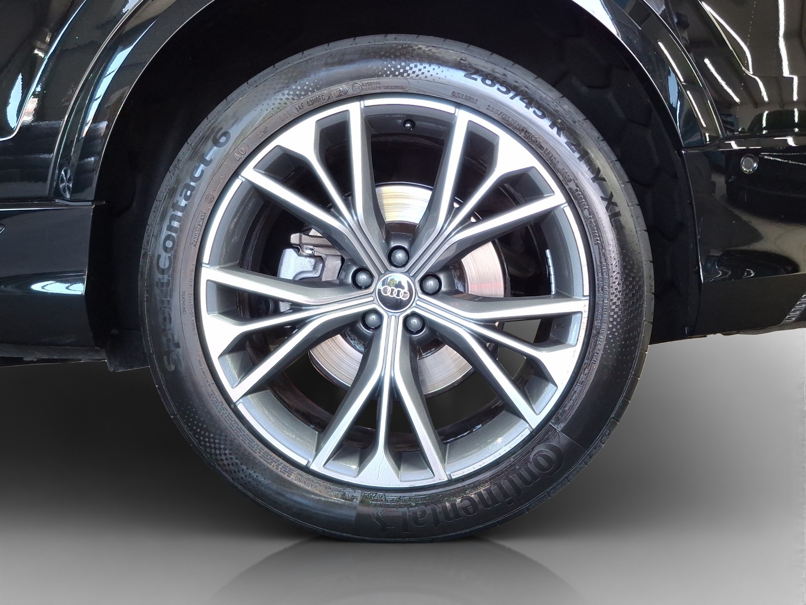 AUDI Q8 55 TFSI e quattro PHEV tiptronic-image-13