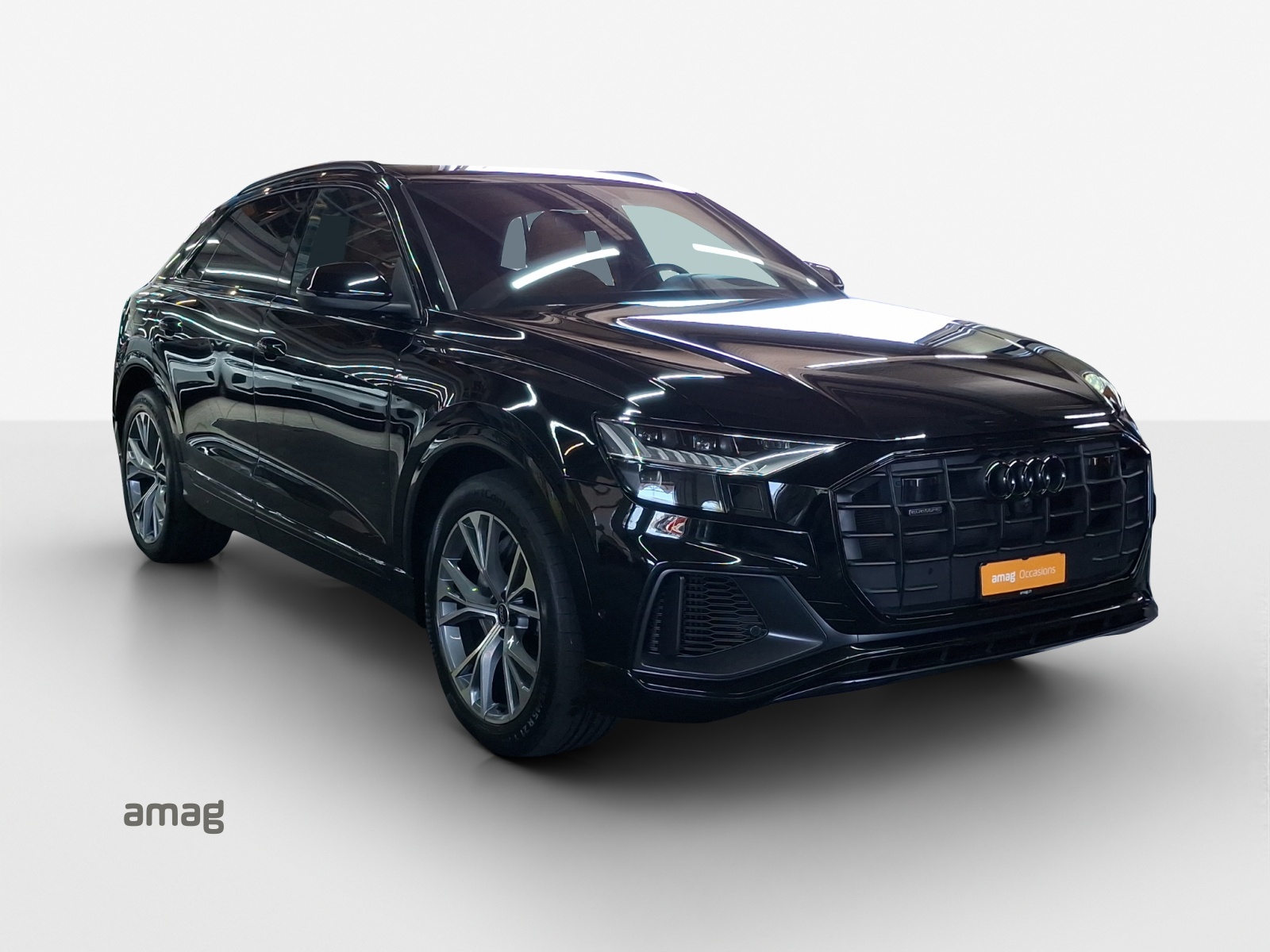 AUDI Q8 55 TFSI e quattro PHEV tiptronic-image-5