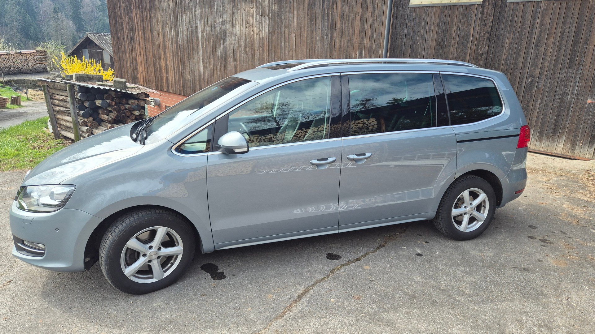 VW Sharan 2.0 TDI BMT Comfortline DSG-image-0