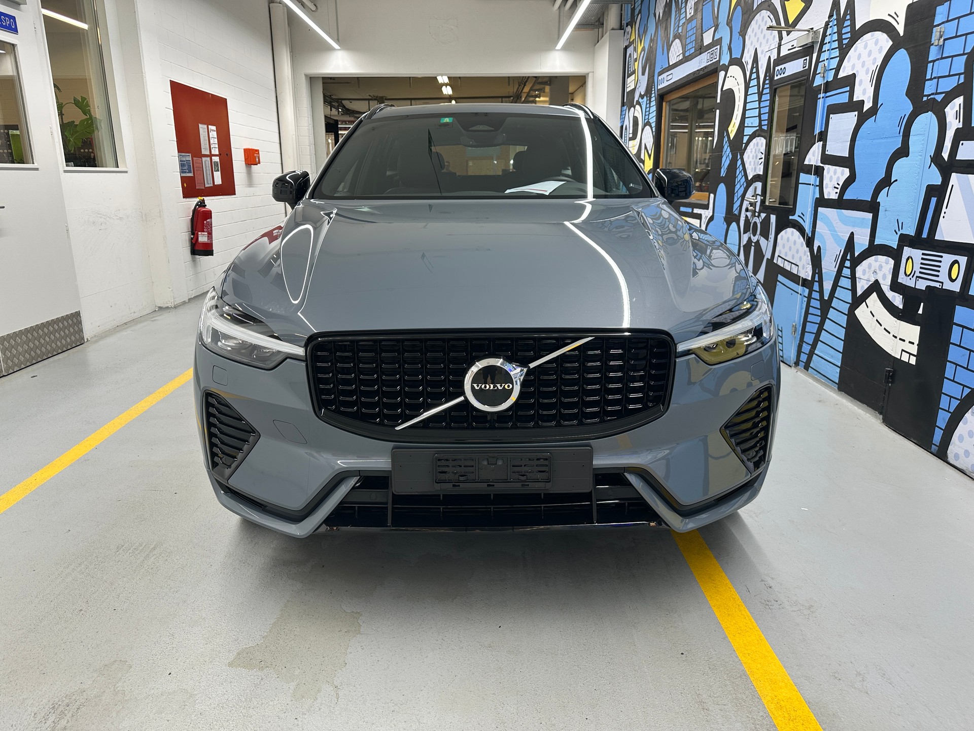 VOLVO XC60 B5 Diesel Mild Hybrid AWD R-Design Geartronic-image-1