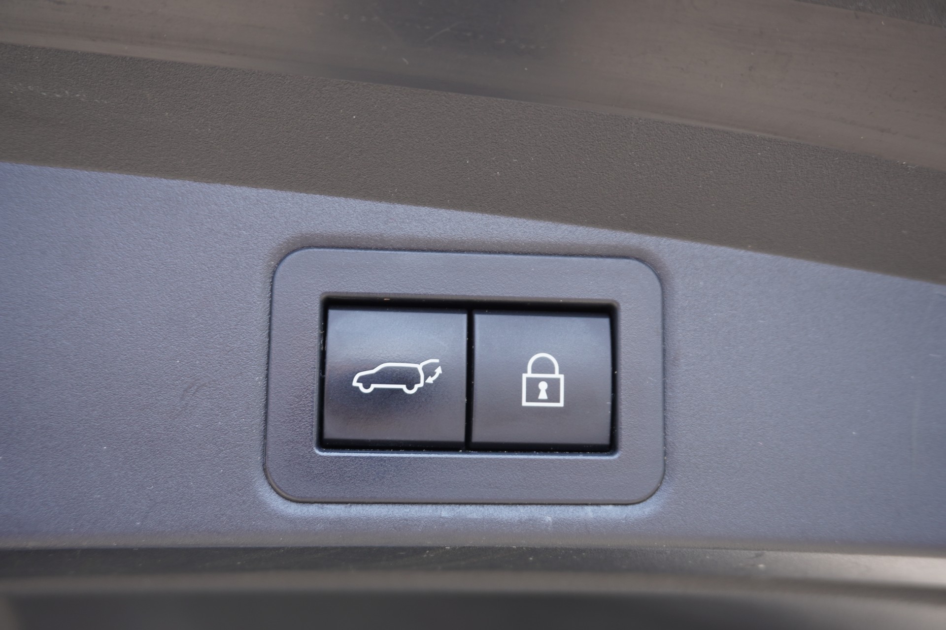 TOYOTA Corolla Touring Sports 1.8 HSD Trend e-CVT-image-10