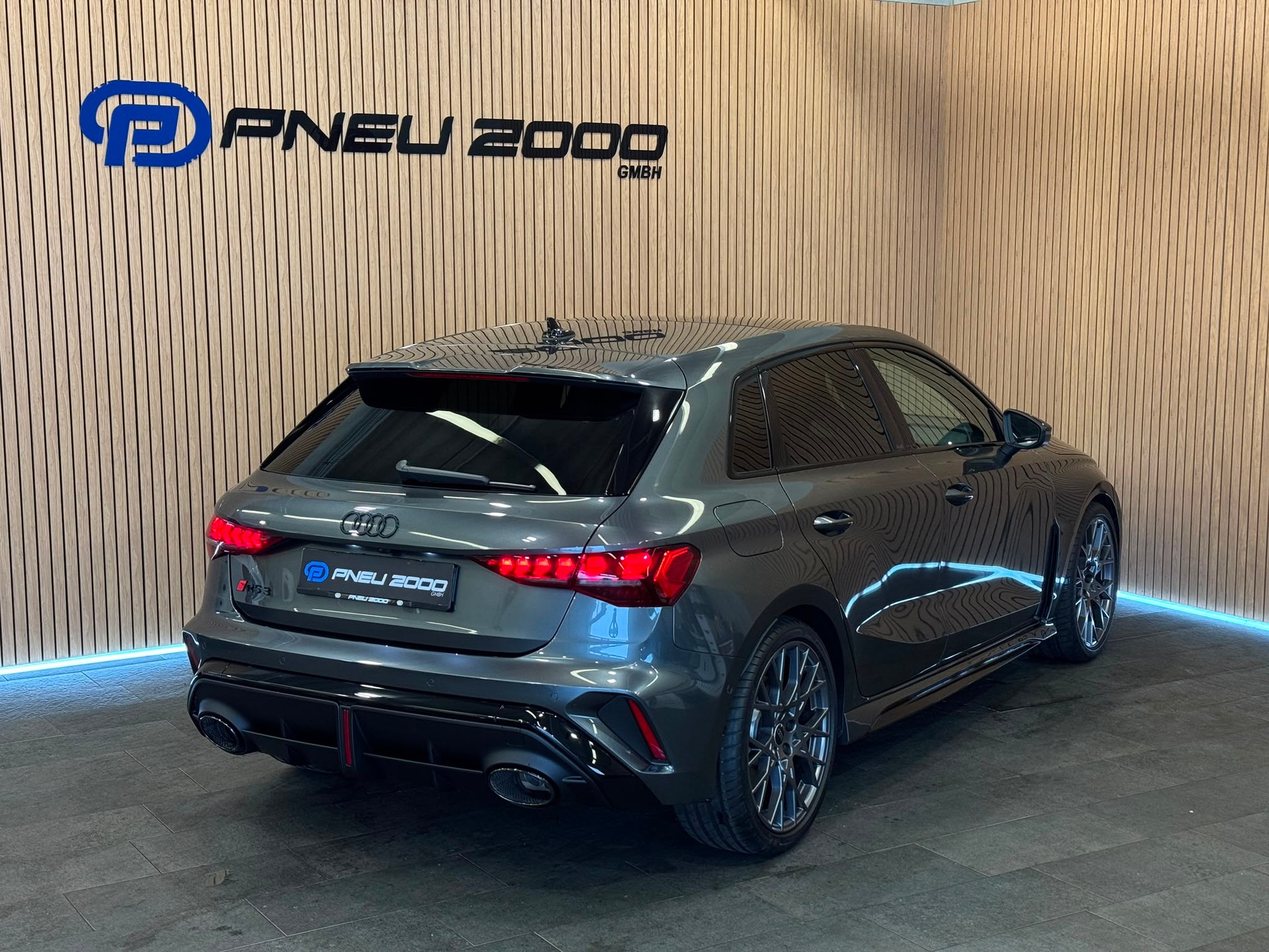 AUDI RS3 Sportback 2.5 TSI competition limited quattro S-tronic-image-8
