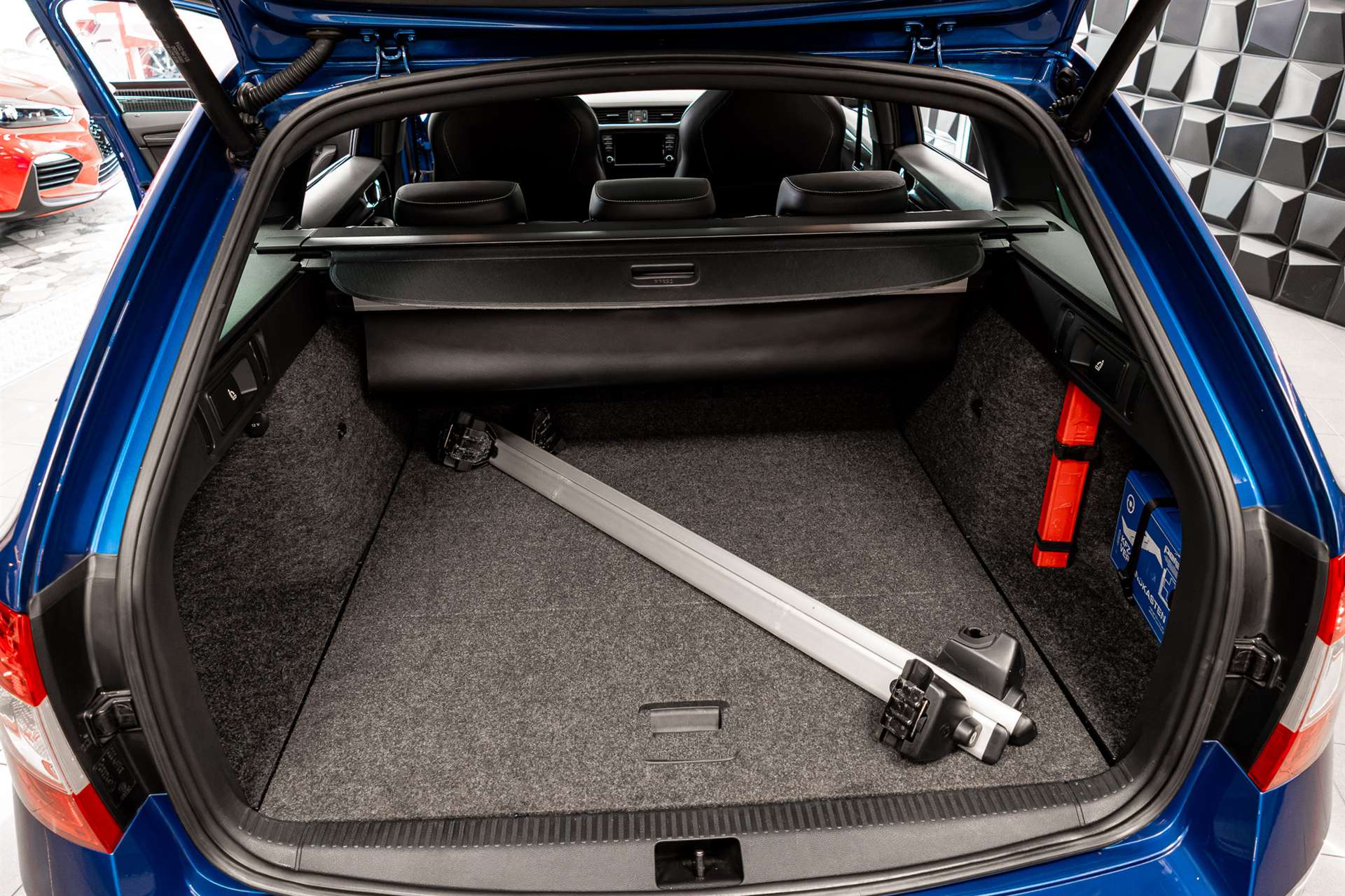 SKODA Octavia Combi 2.0 TSI RS DSG-image-26