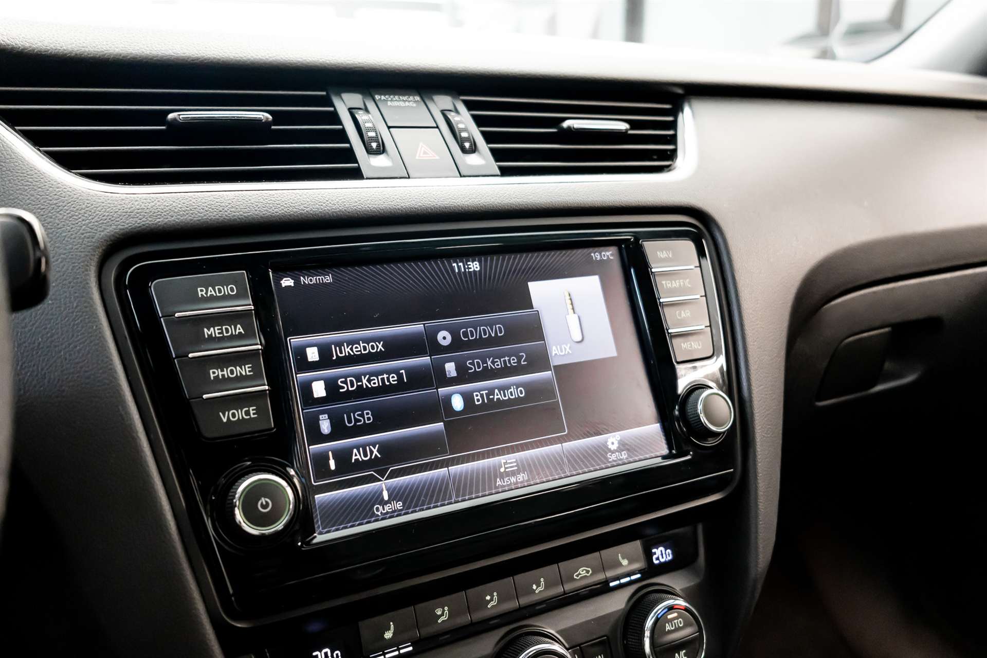 SKODA Octavia Combi 2.0 TSI RS DSG-image-21