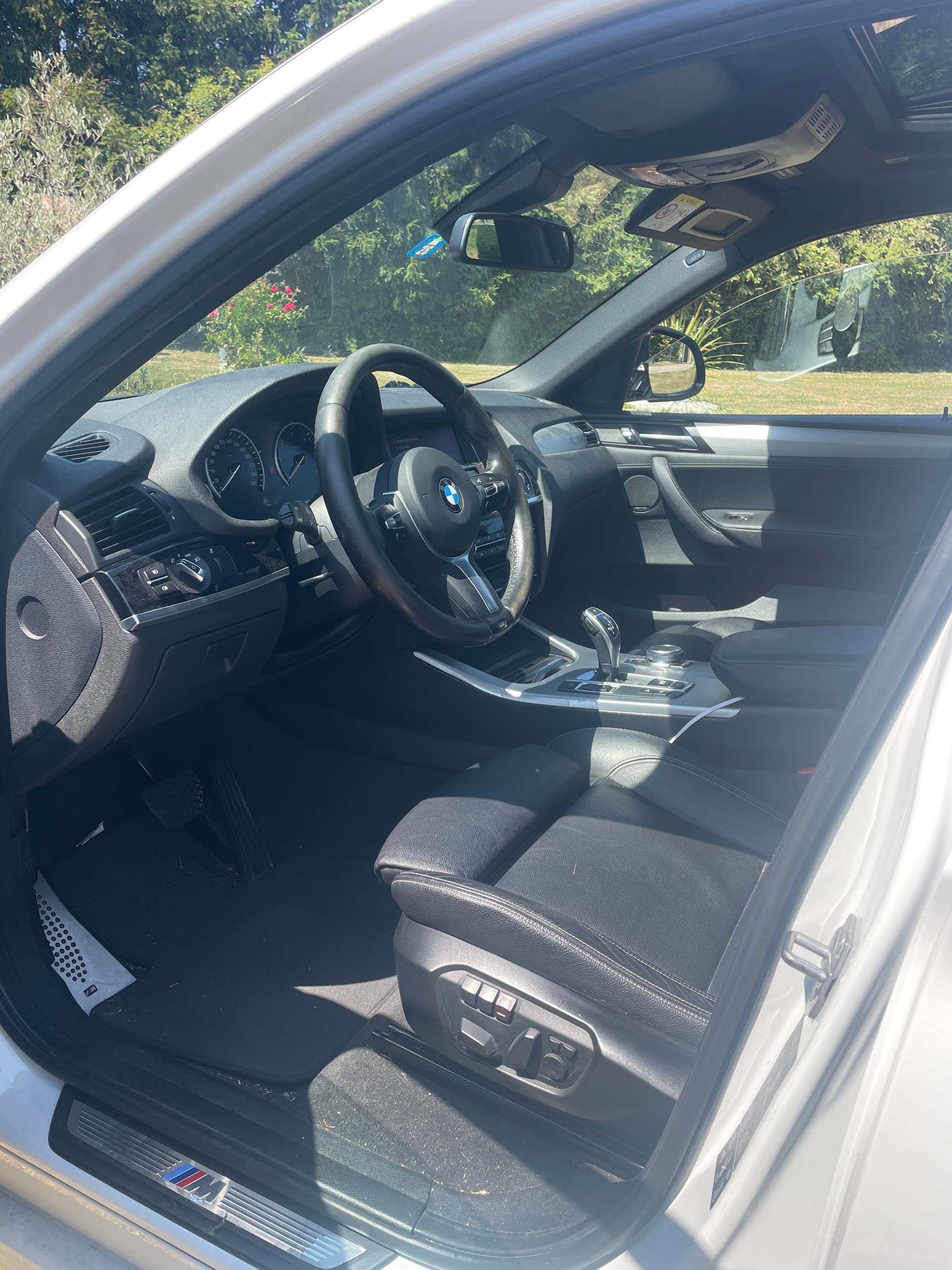 BMW 30d xDrive SAG-image-3