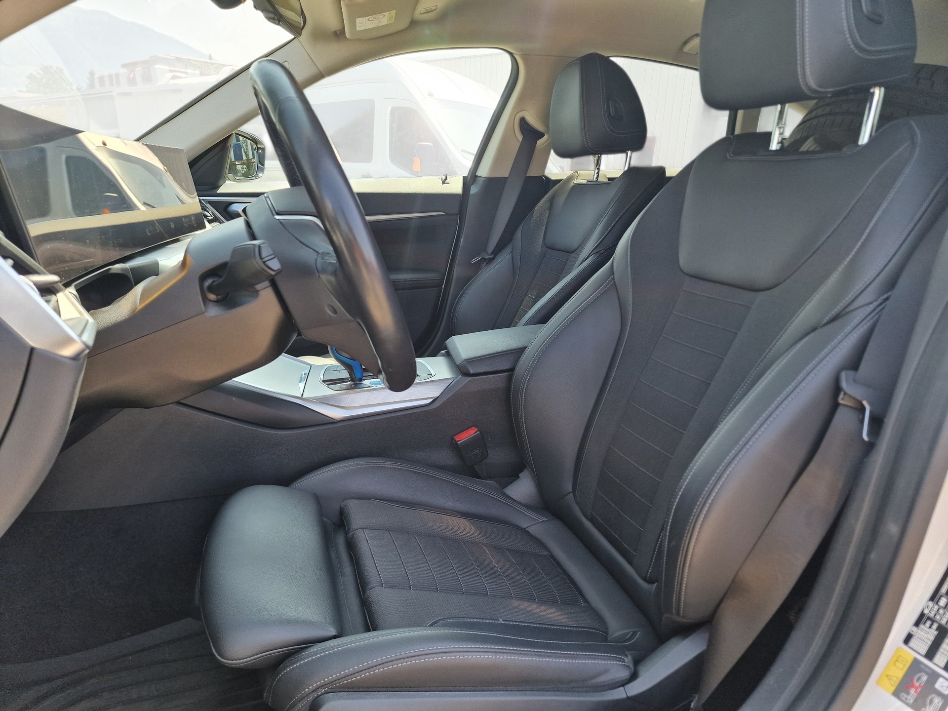 BMW i4 eDrive 40 8x Alu 590km WLTP-image-10