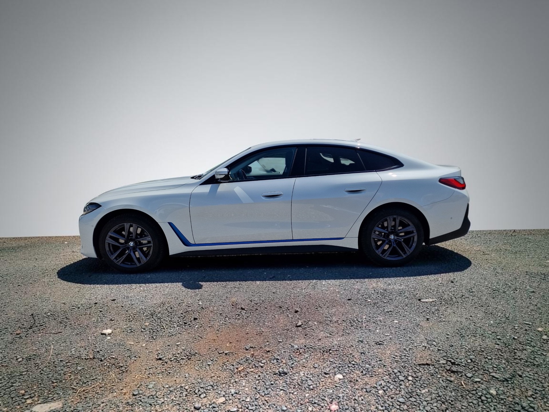 BMW i4 eDrive 40 8x Alu 590km WLTP-image-0