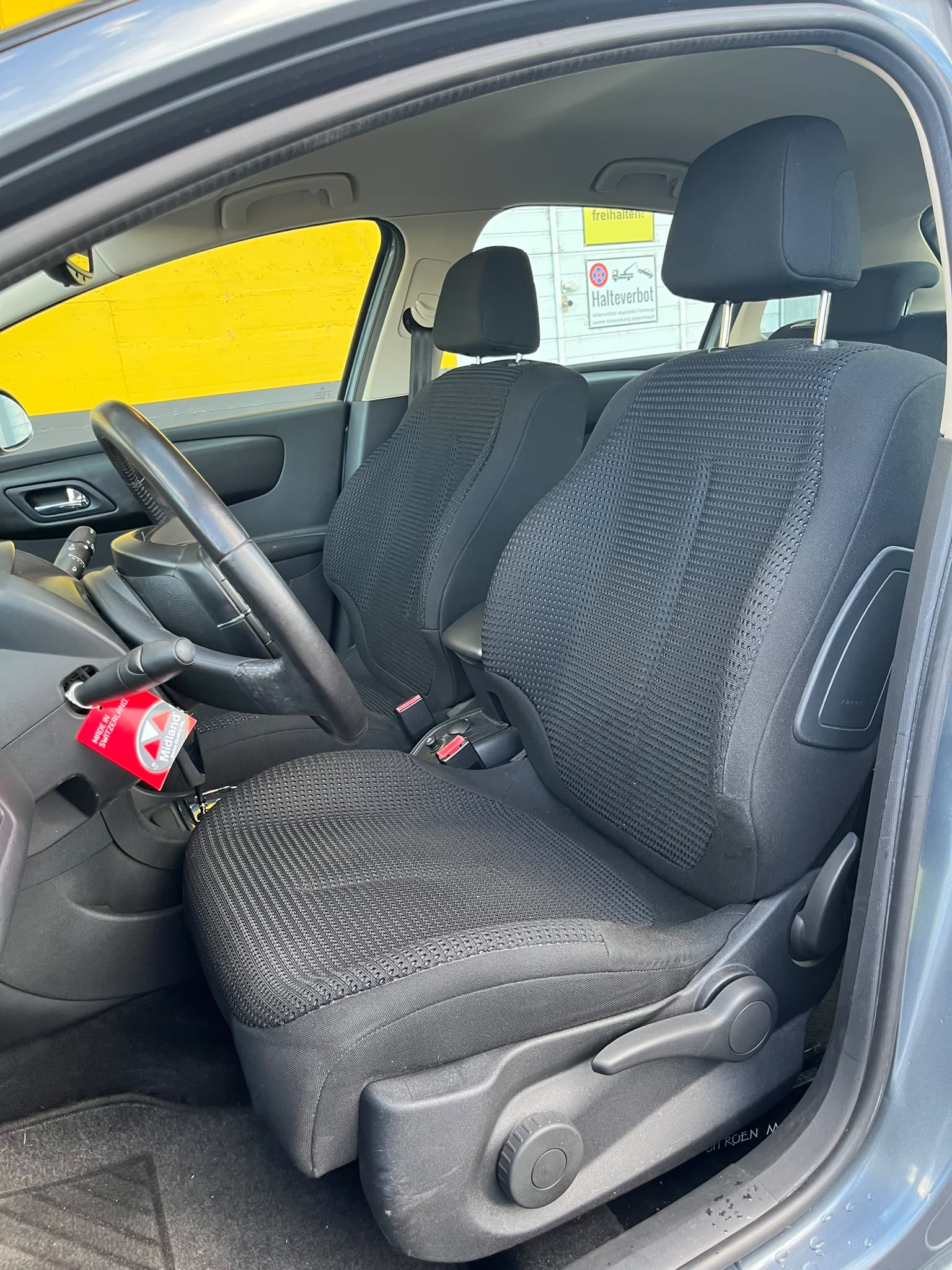 CITROEN C4 Berline 1.6i 16V SX-image-11