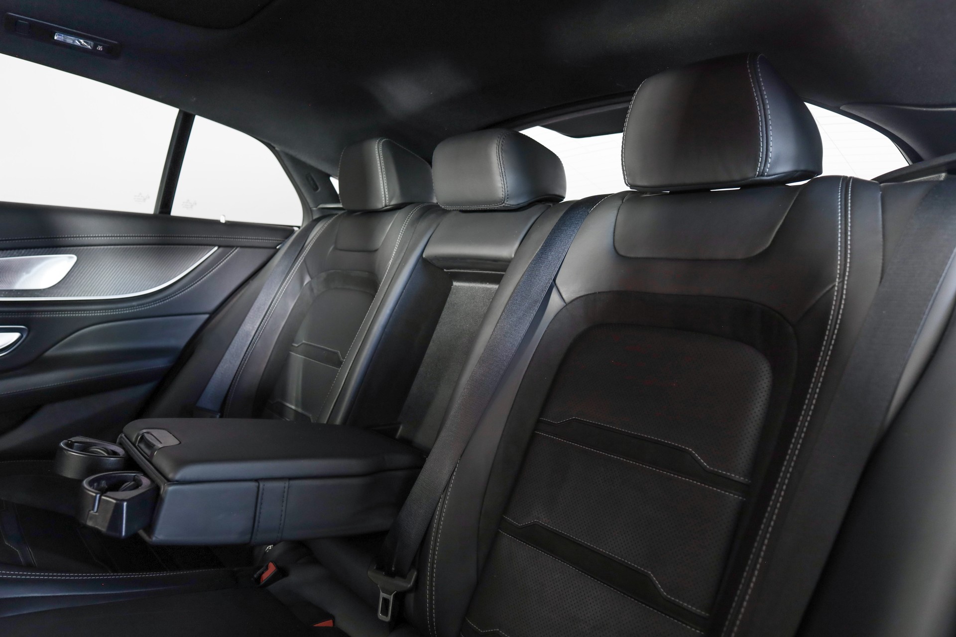MERCEDES-BENZ AMG GT 4 43 4Matic+ Executive Speedshift MCT-image-15