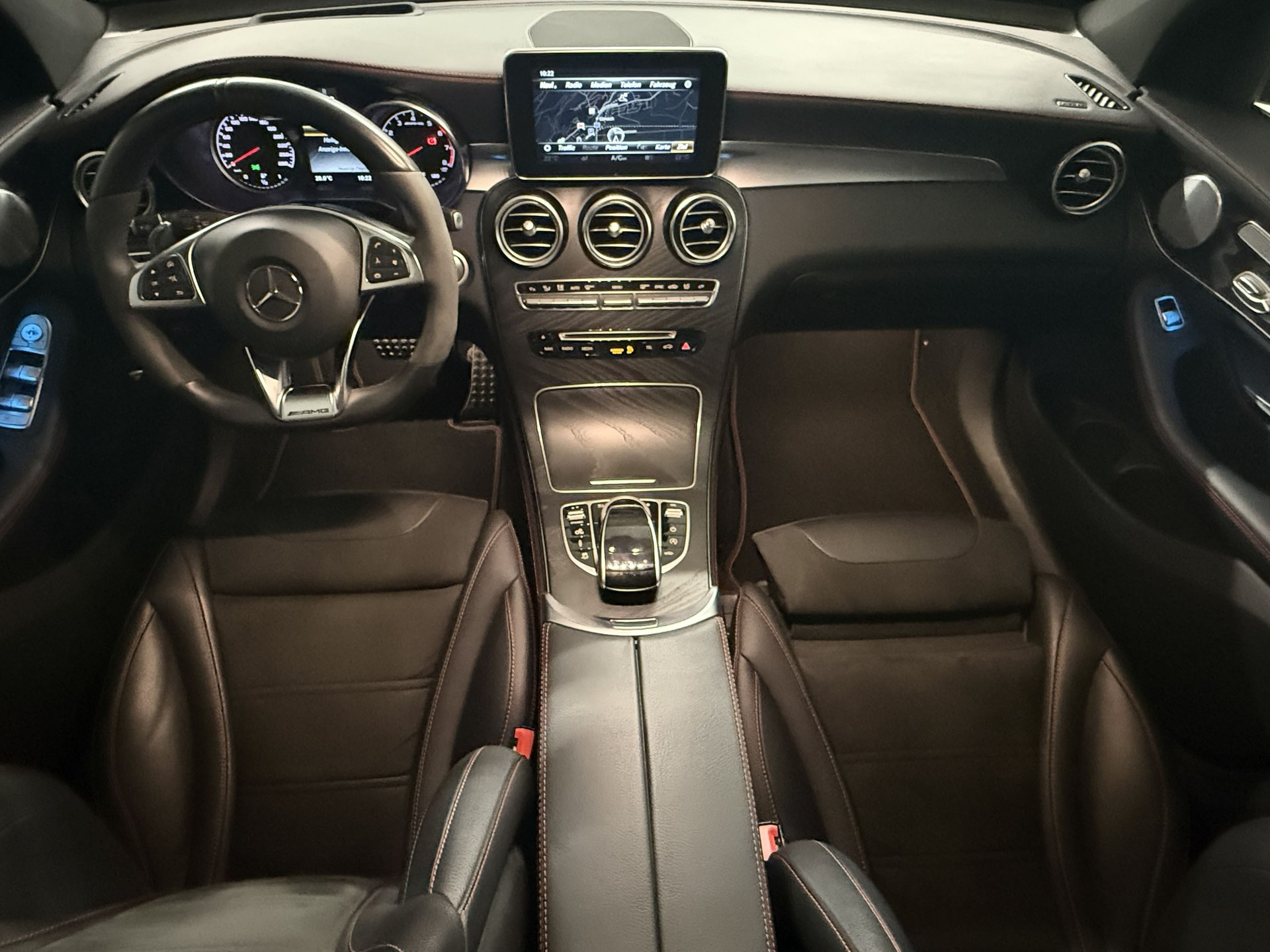 MERCEDES-BENZ GLC 43 AMG 4Matic 9G-Tronic-image-13