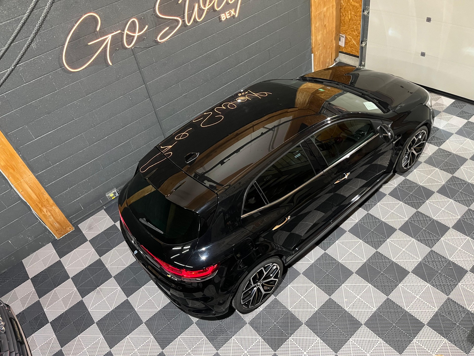 RENAULT Mégane Trophy 300 EDC-image-2