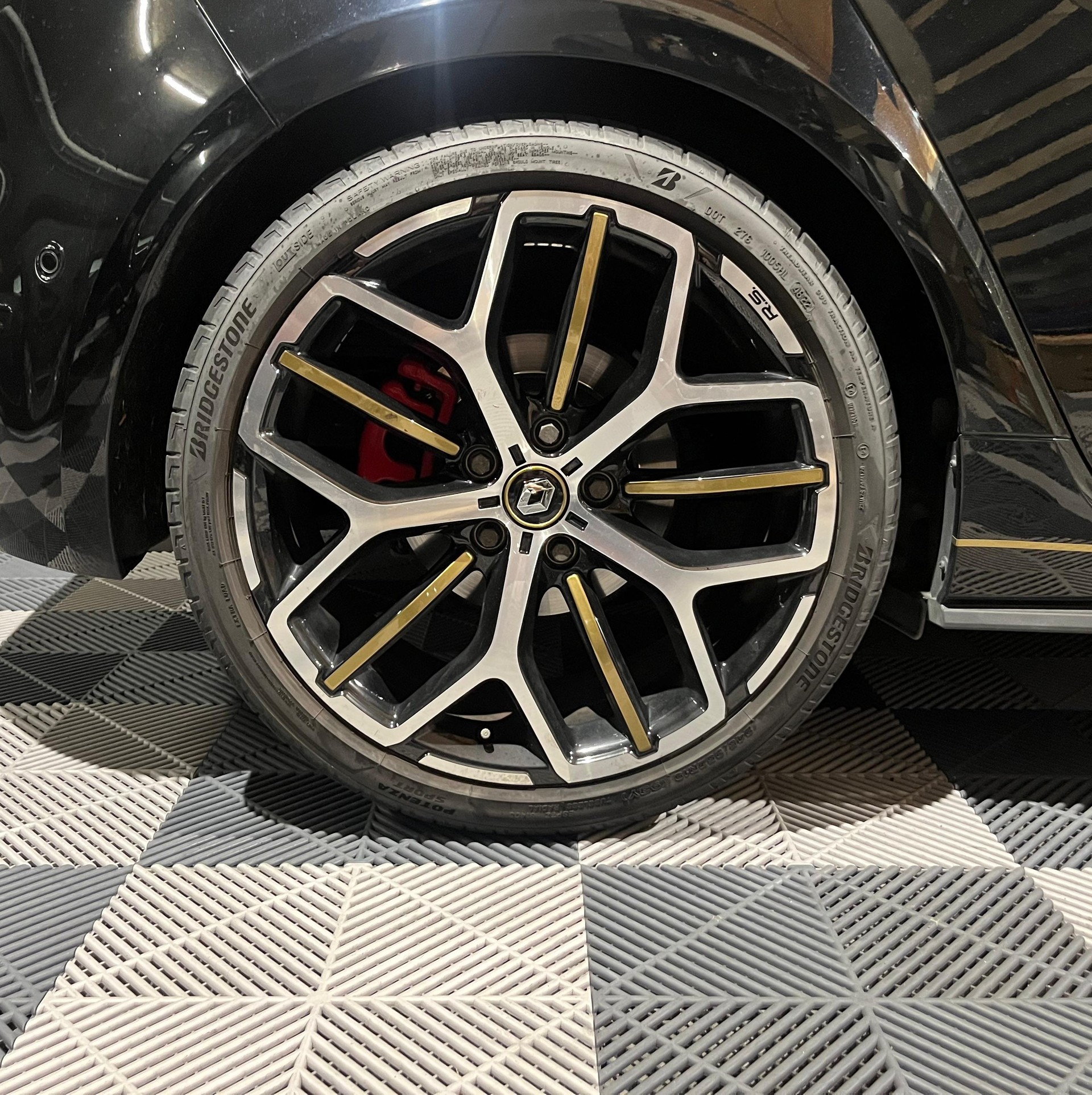 RENAULT Mégane Trophy 300 EDC-image-5