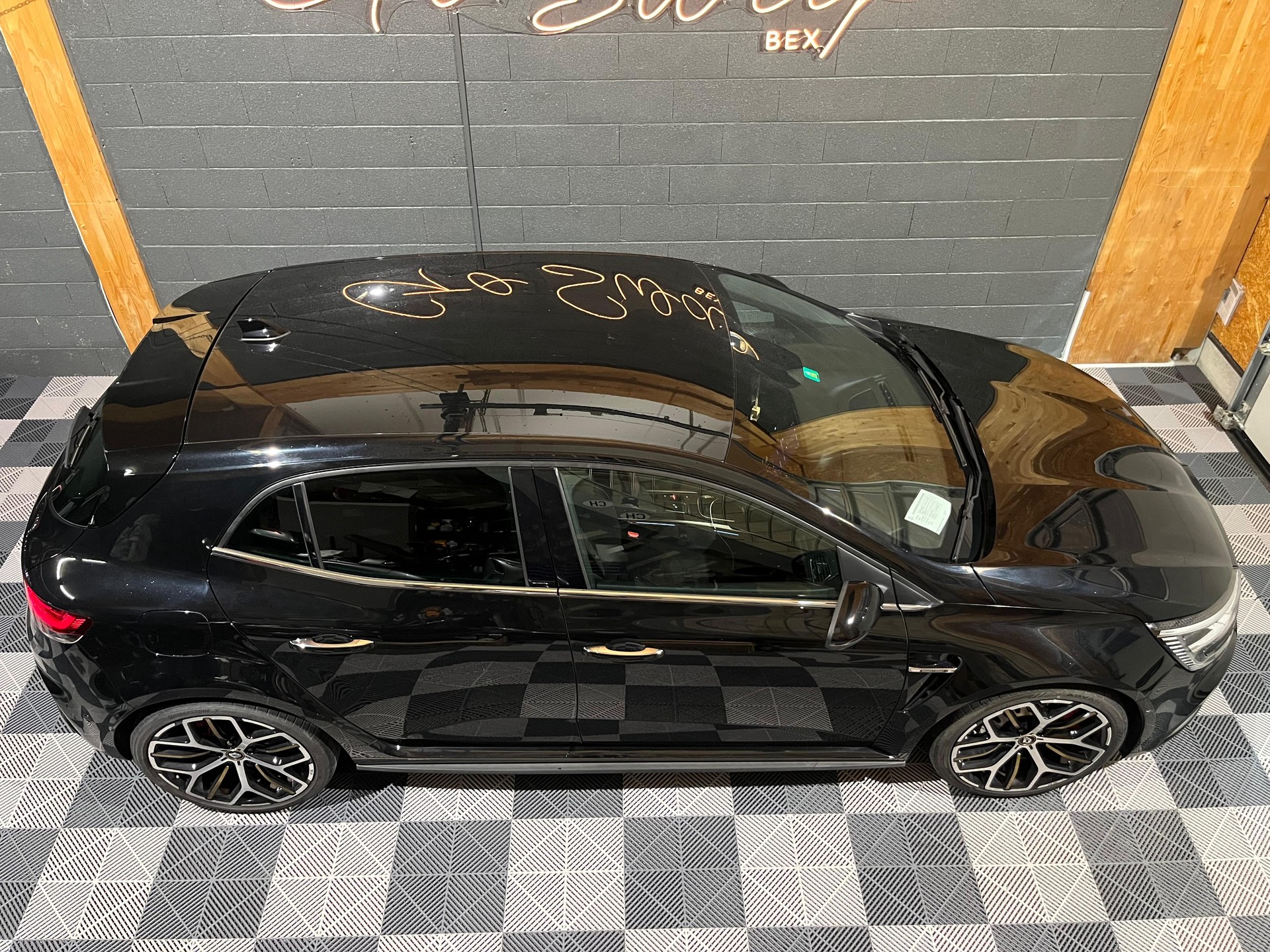 RENAULT Mégane Trophy 300 EDC-image-1