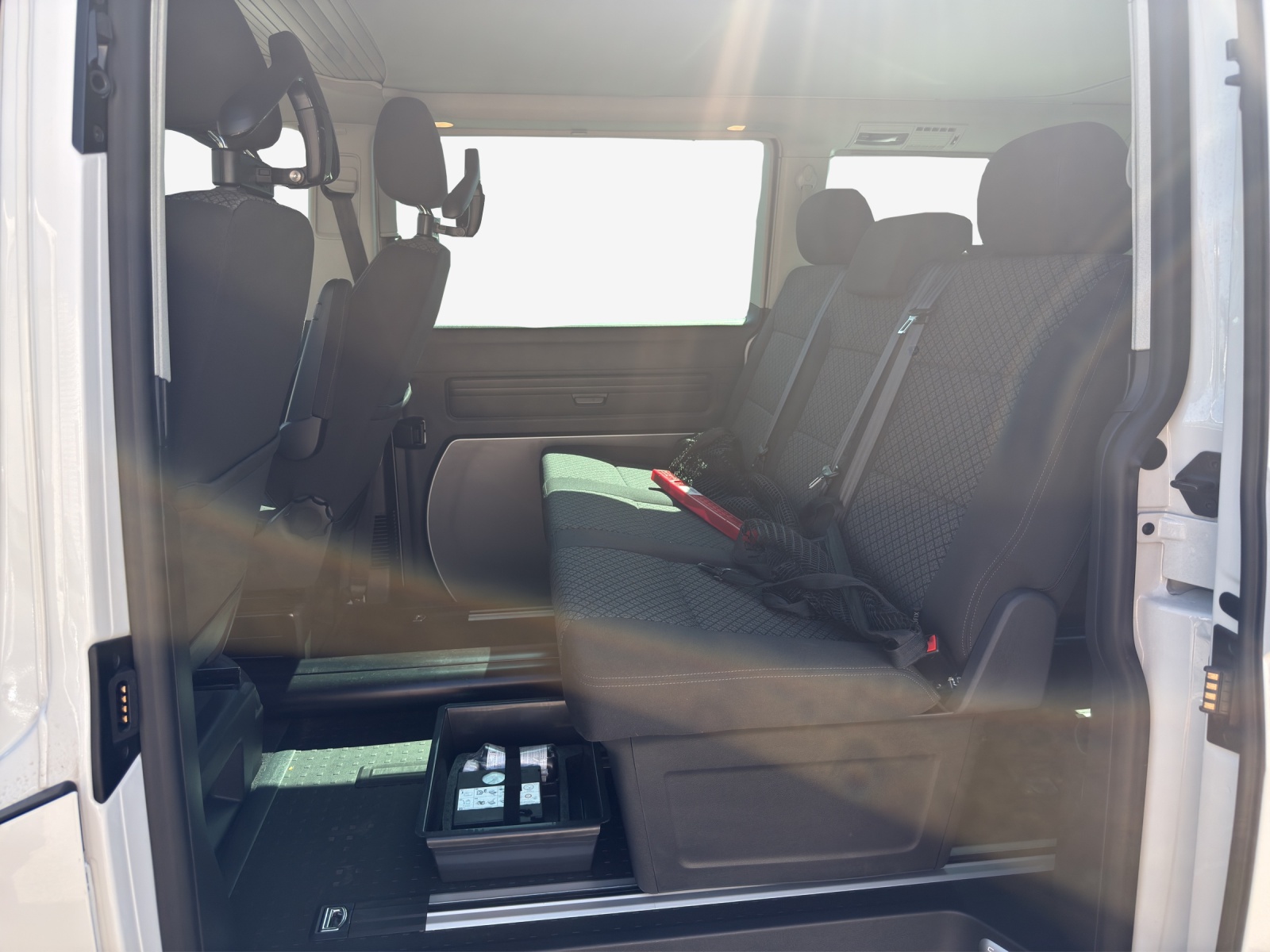 VW T6.1 California 2.0 TDI Beach Liberty 4Motion DSG-image-9