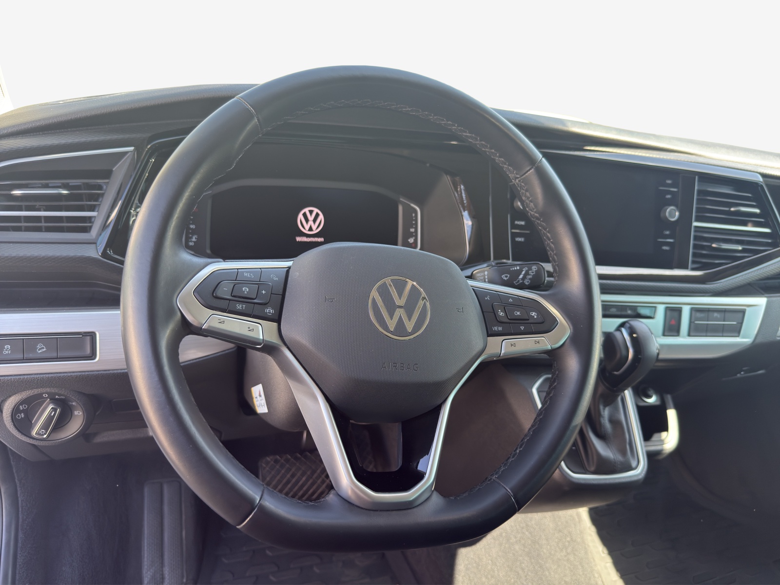 VW T6.1 California 2.0 TDI Beach Liberty 4Motion DSG-image-7