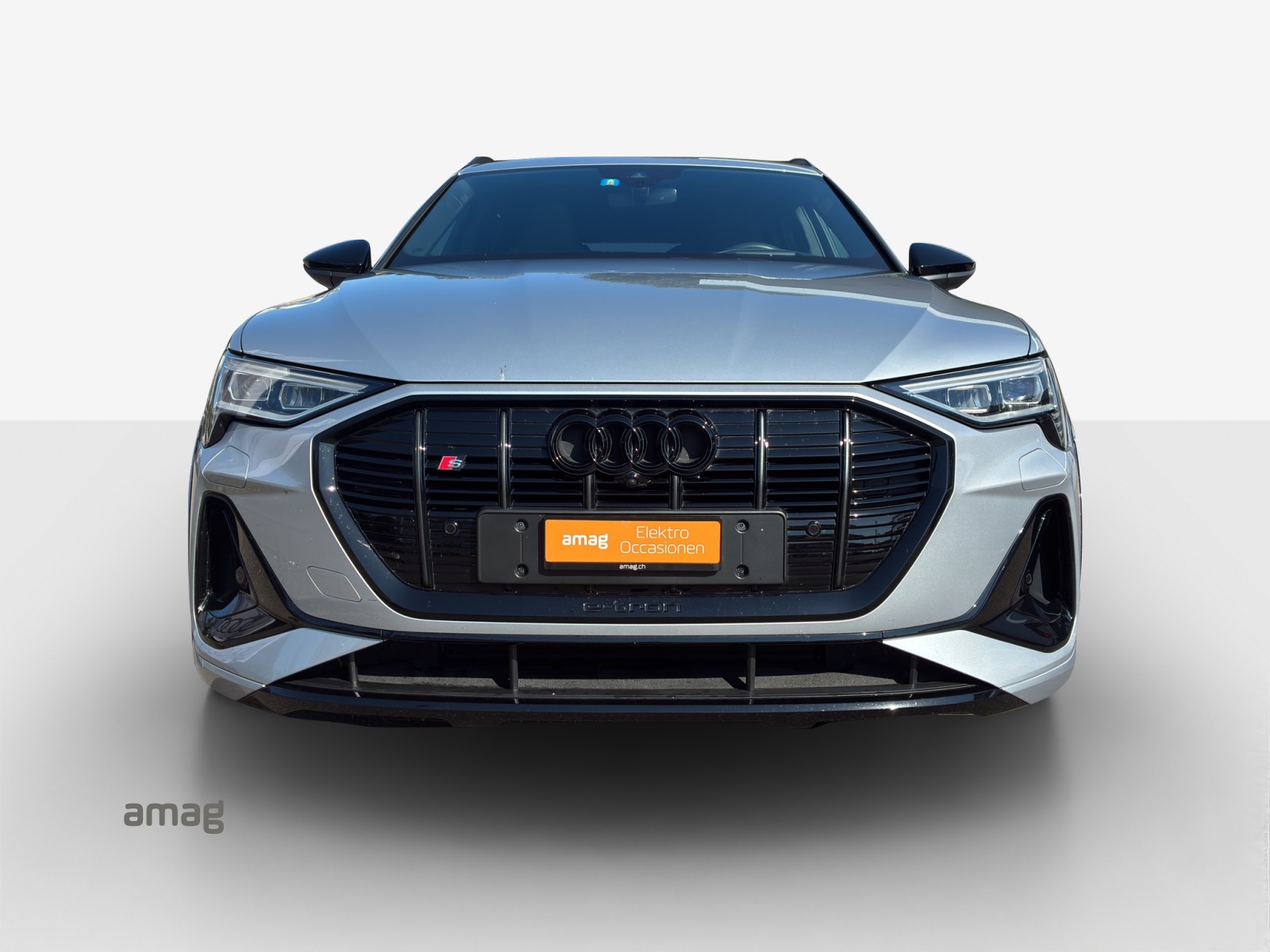 AUDI e-tron S quattro-image-6