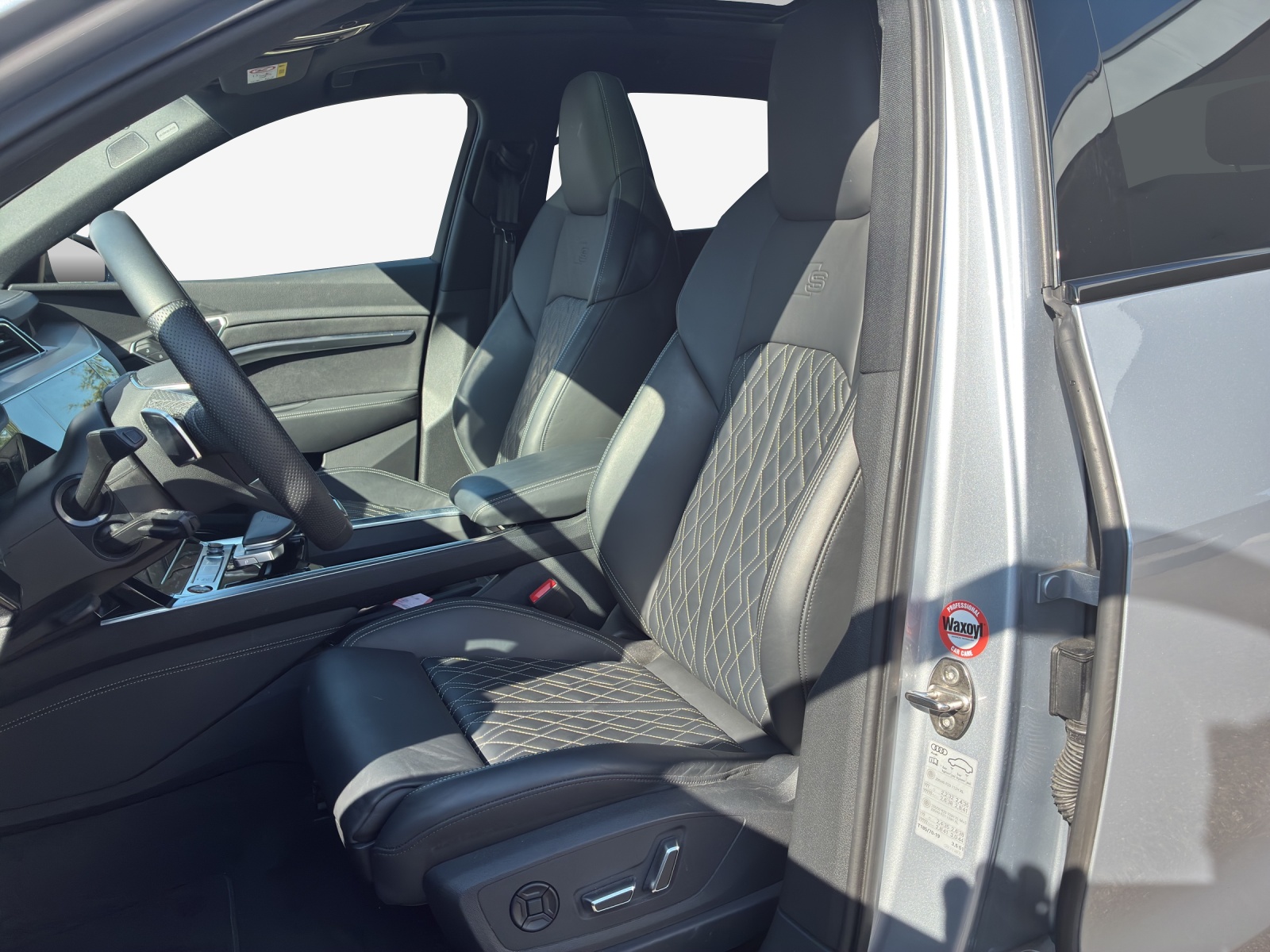 AUDI e-tron S quattro-image-11