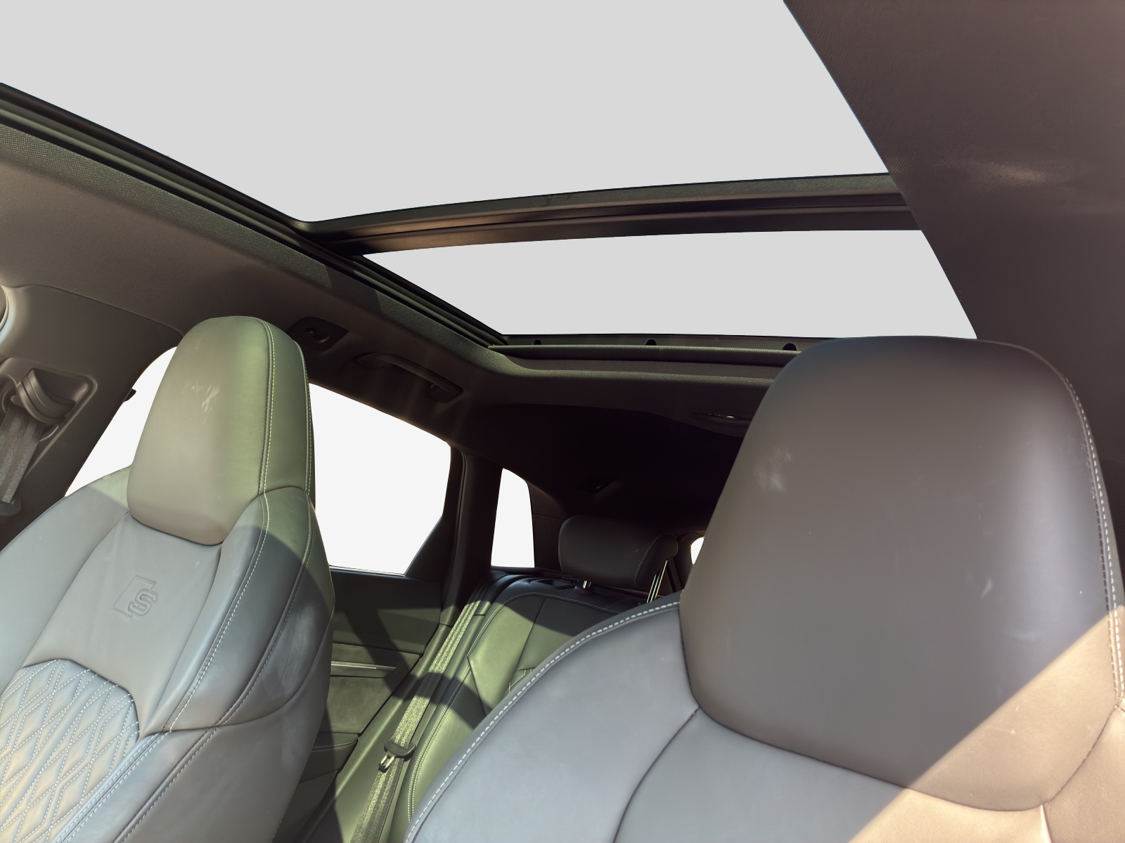 AUDI e-tron S quattro-image-9