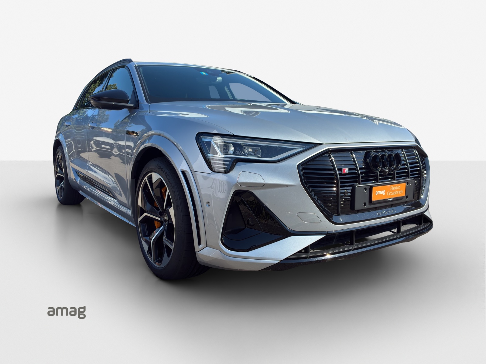 AUDI e-tron S quattro-image-5