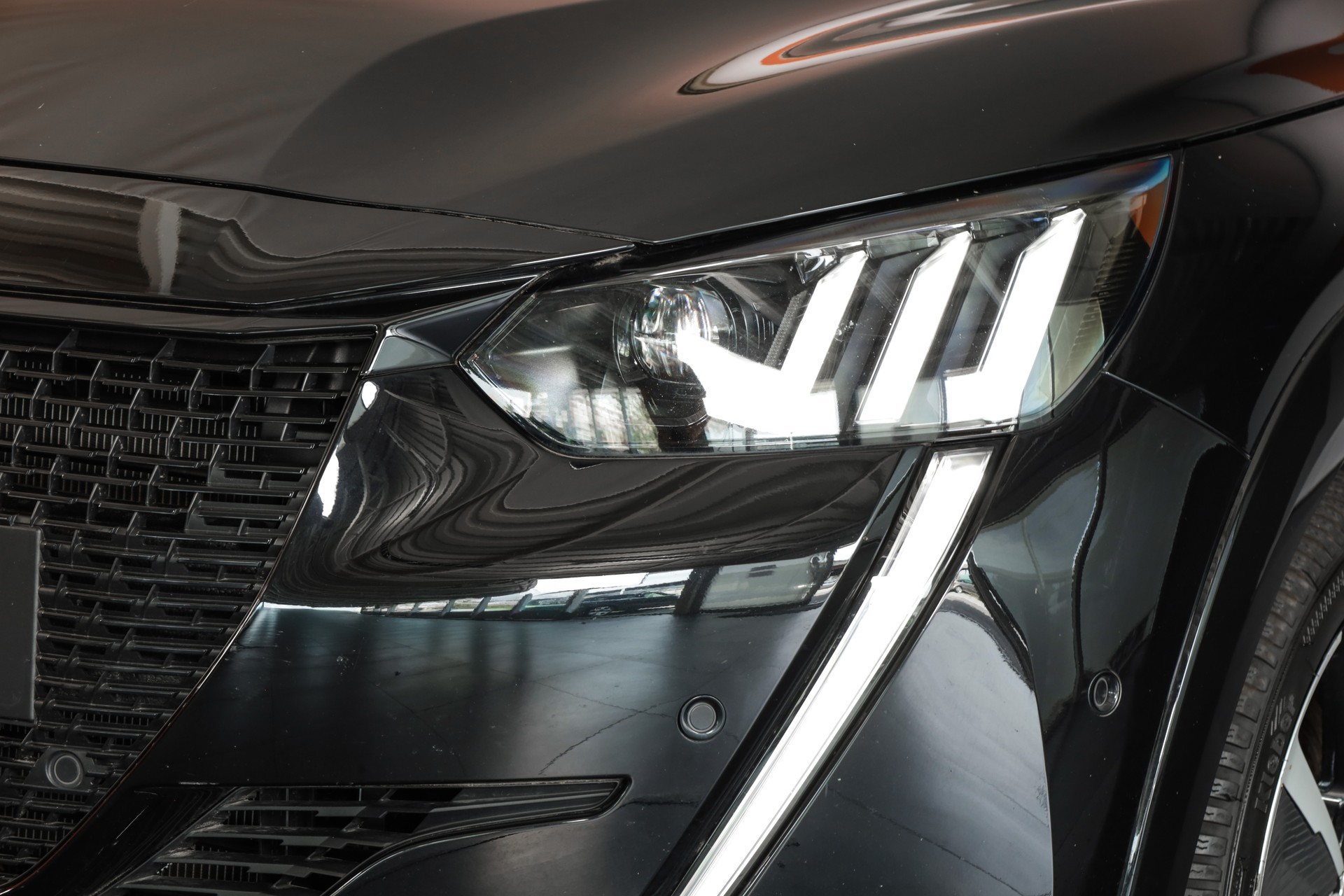 PEUGEOT 208 Elektrik GT-image-6