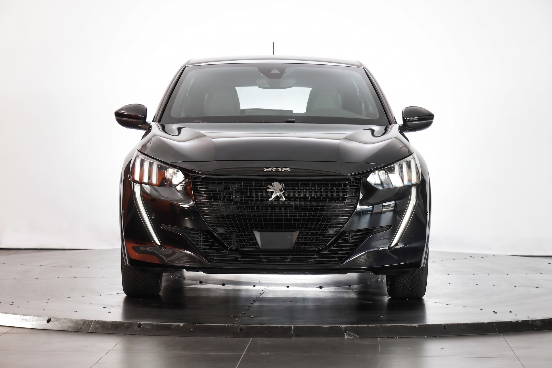 PEUGEOT 208 Elektrik GT-showroom-element-1