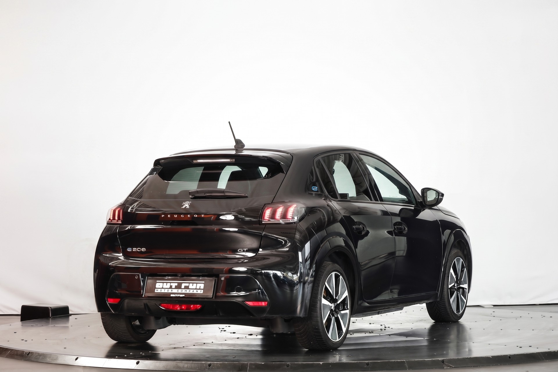 PEUGEOT 208 Elektrik GT-showroom-element-3