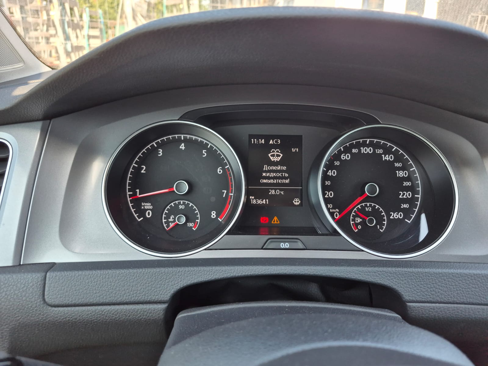 VW Golf 1.2 TSI Lounge-image-9