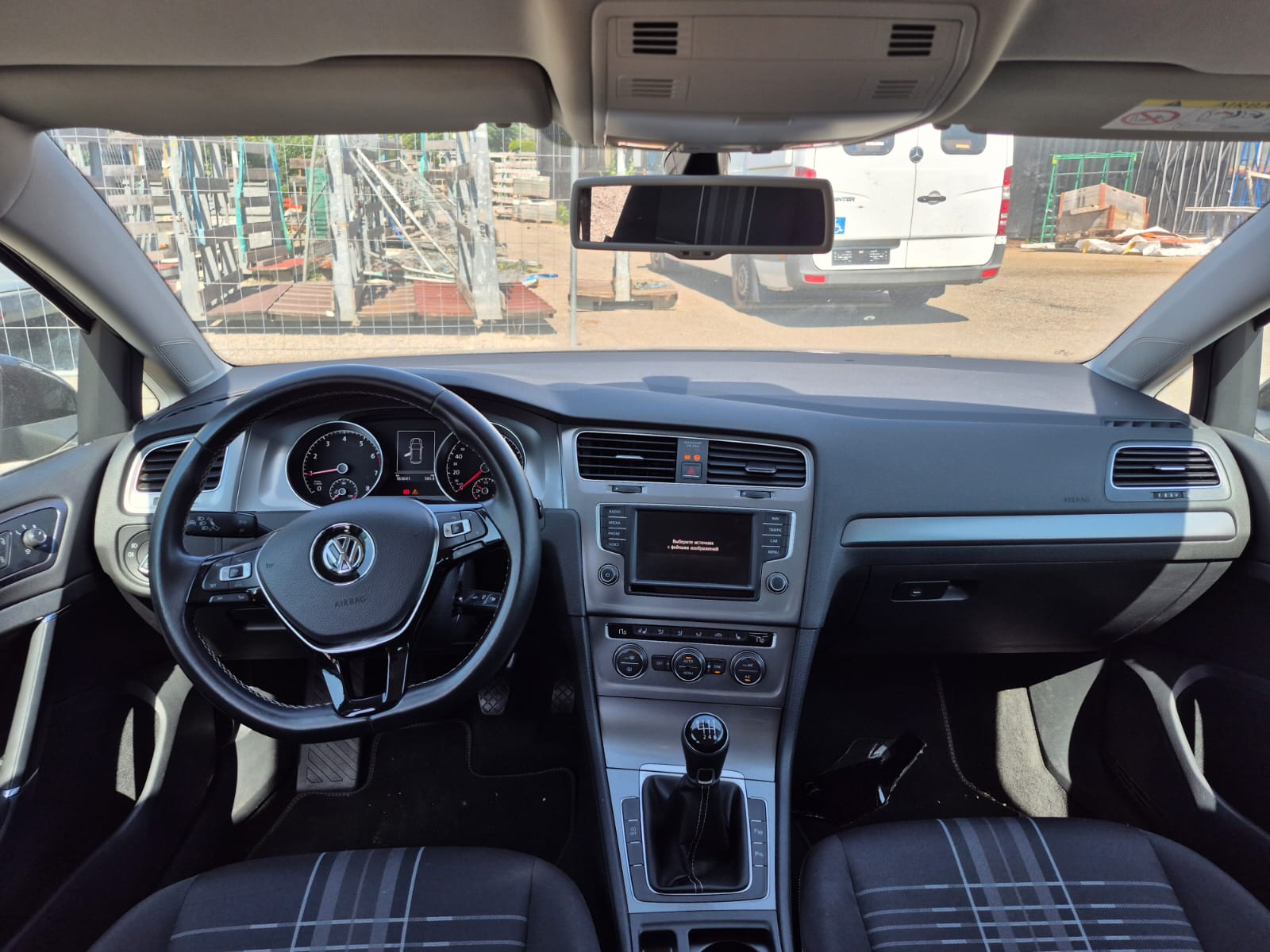 VW Golf 1.2 TSI Lounge-image-7