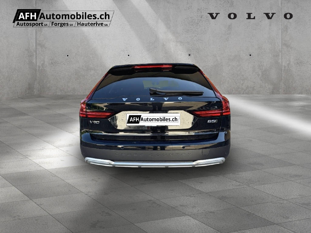 VOLVO V90 Cross Country 2.0 B5 Plus-image-7