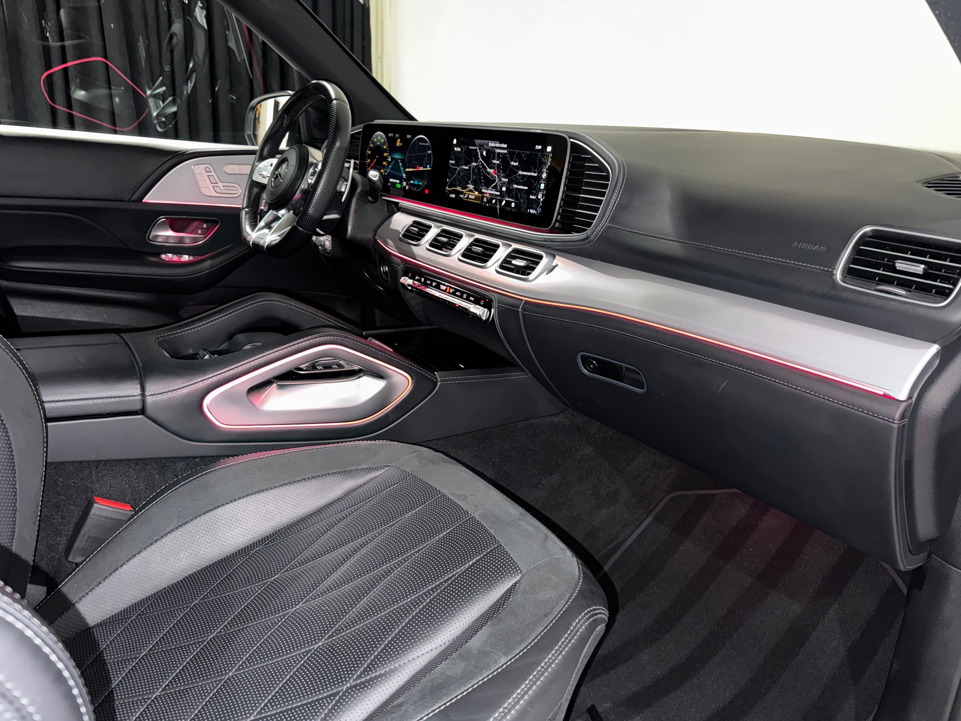 MERCEDES-BENZ GLE 53 AMG 4Matic+ 9G-Speedshift | CH | 1.Hand |-image-12