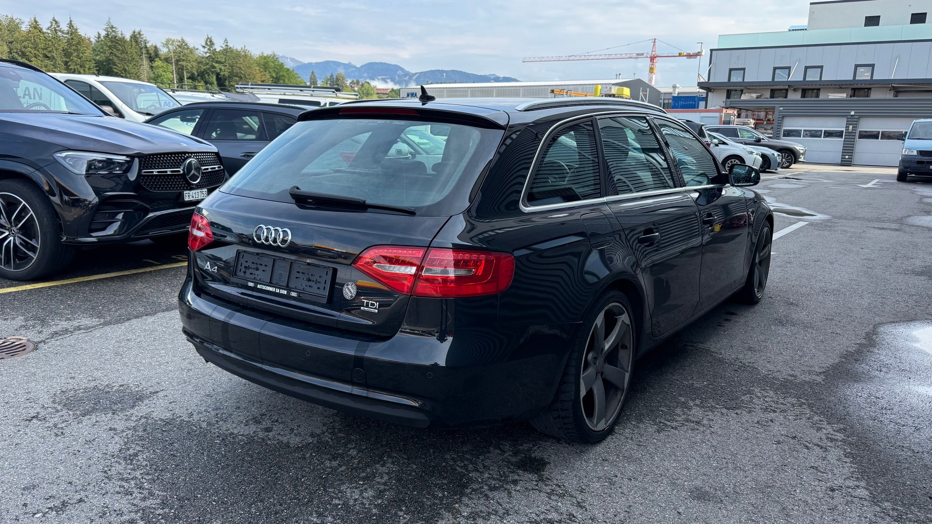 AUDI A4 Avant 2.0 TDI quattro S-tronic-image-5
