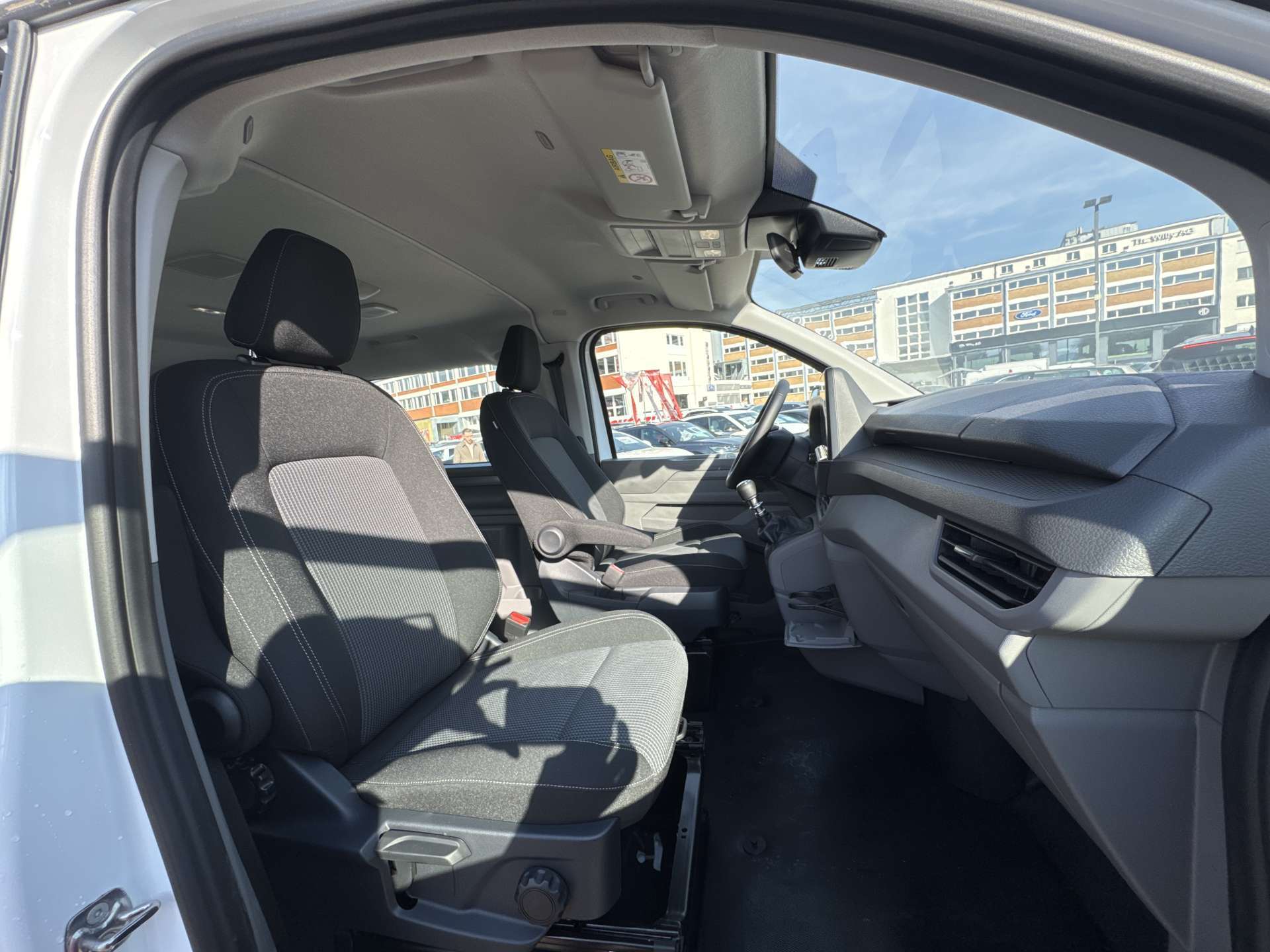 VW Caravelle 2.0 TDi 8-Plätzer Top-Preis-image-12