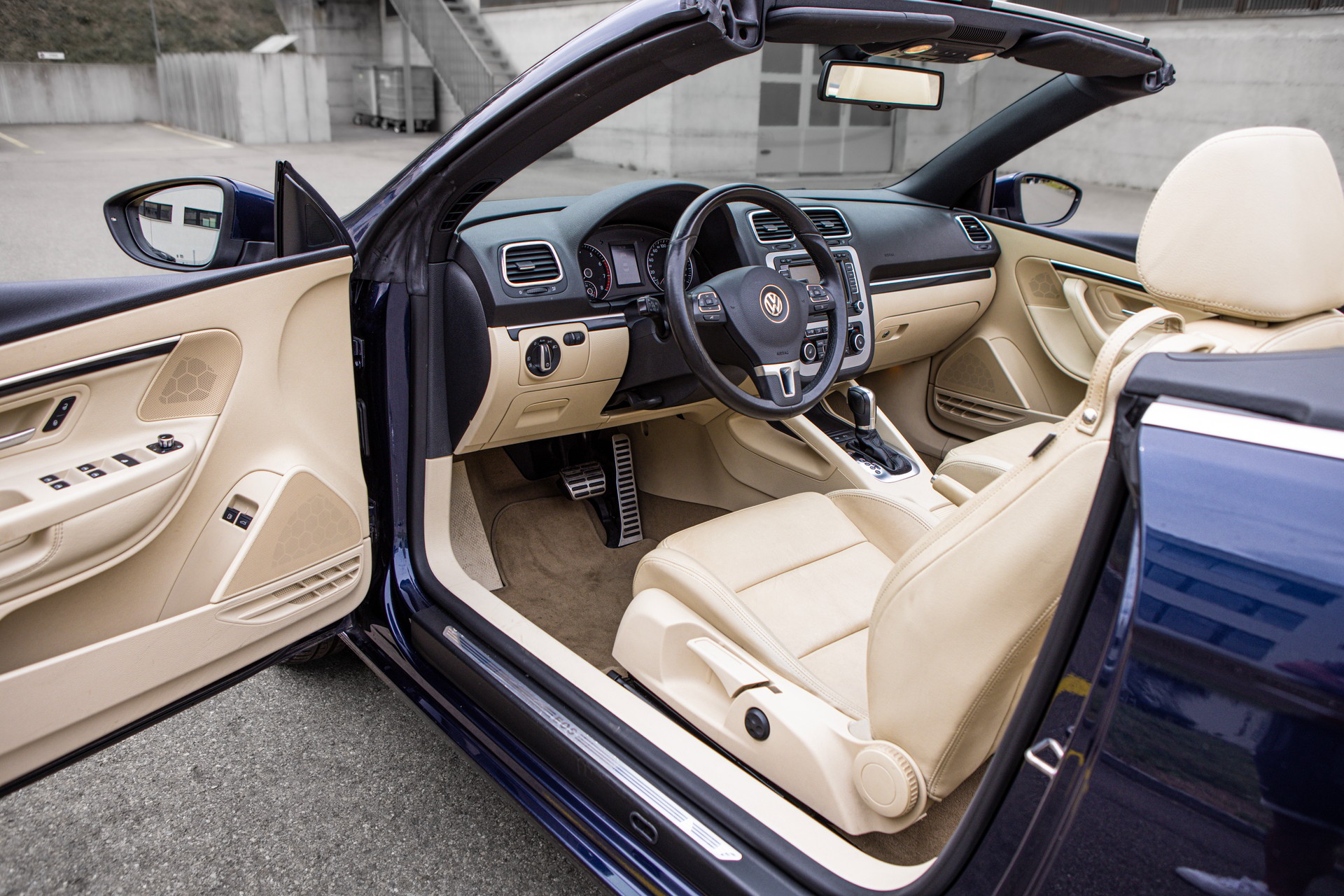 VW Eos 2.0 TSI DSG-image-7