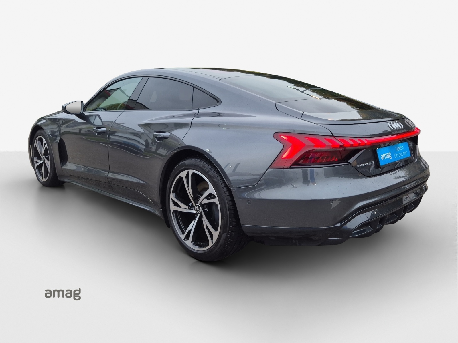 AUDI e-tron GT quattro-image-3