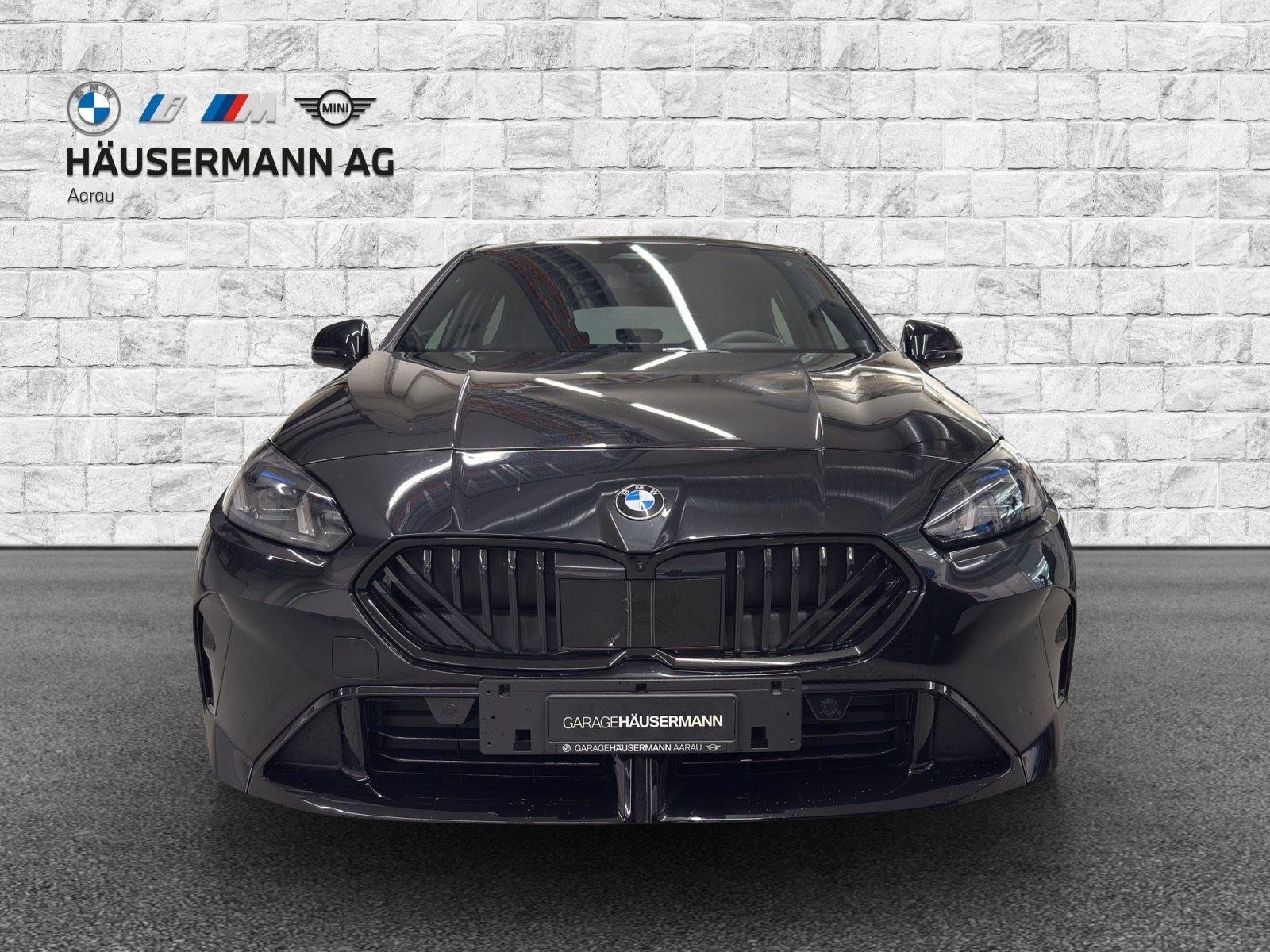 BMW 120d-showroom-element-1