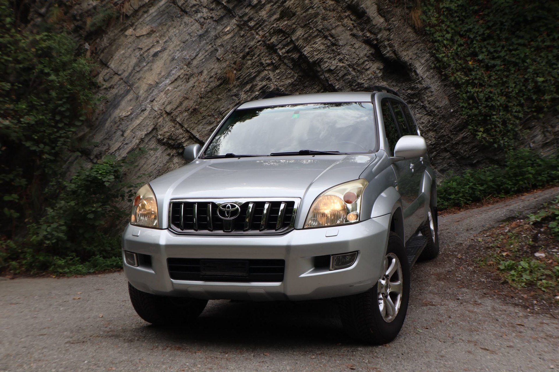 TOYOTA Land Cruiser 3.0 TD Linea Sol-image-2