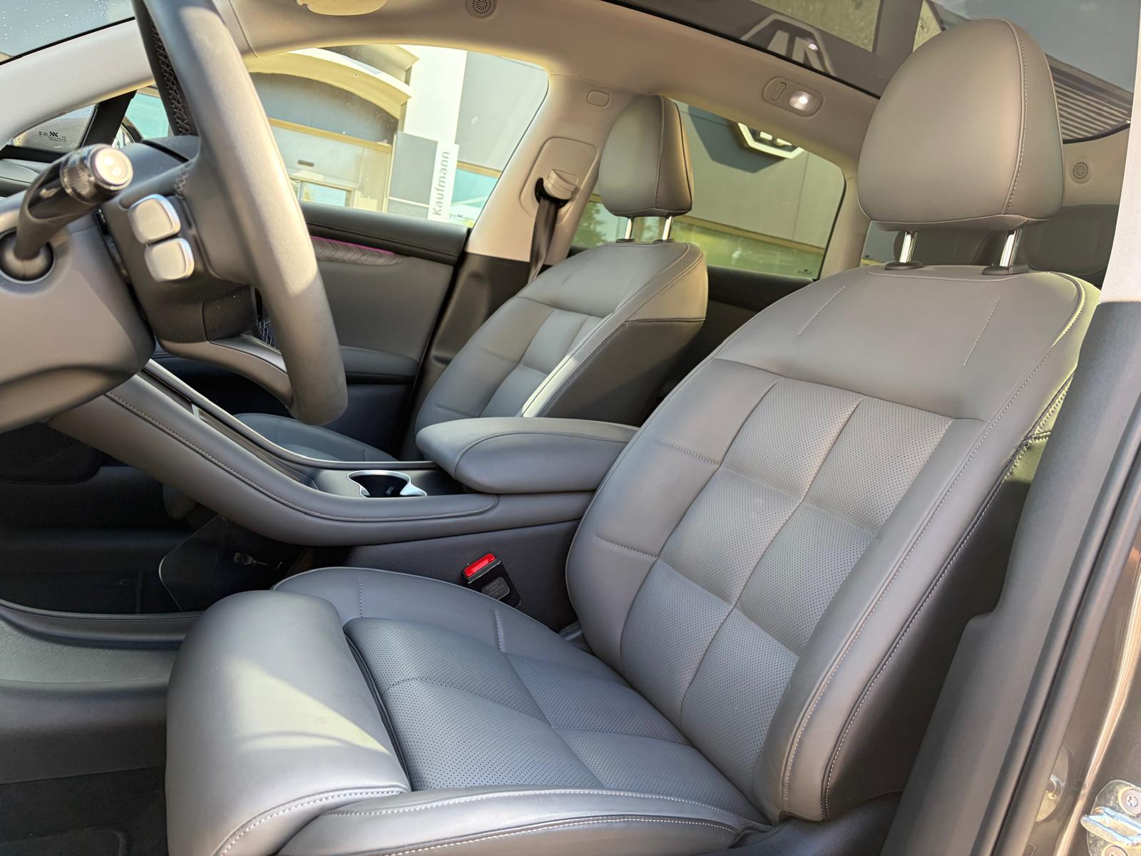 MG IM6 100 kWh Performance 21 4WD-image-11
