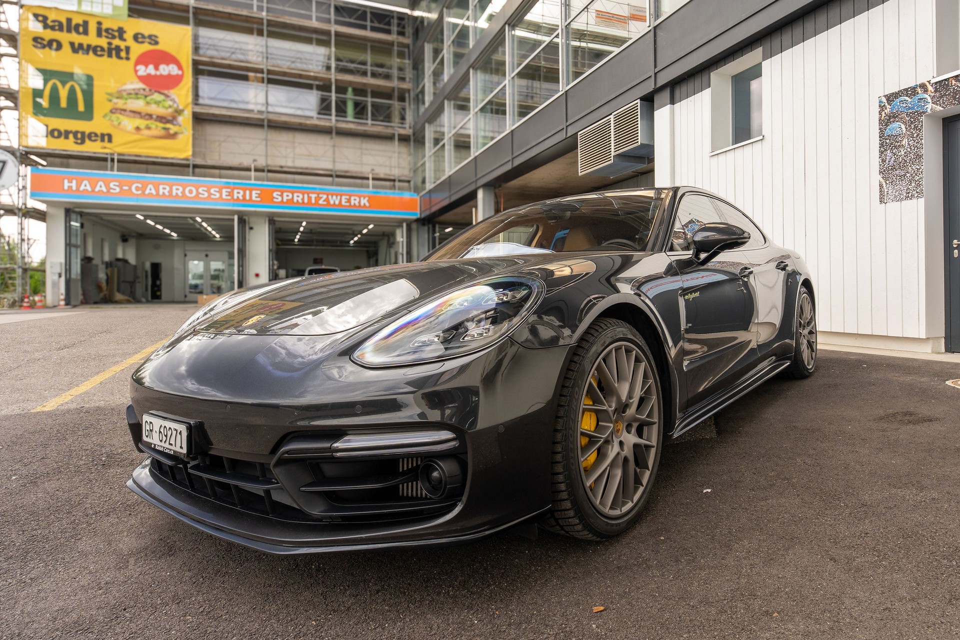 PORSCHE 4.0 V8 Turbo S E-Hybrid-image-1