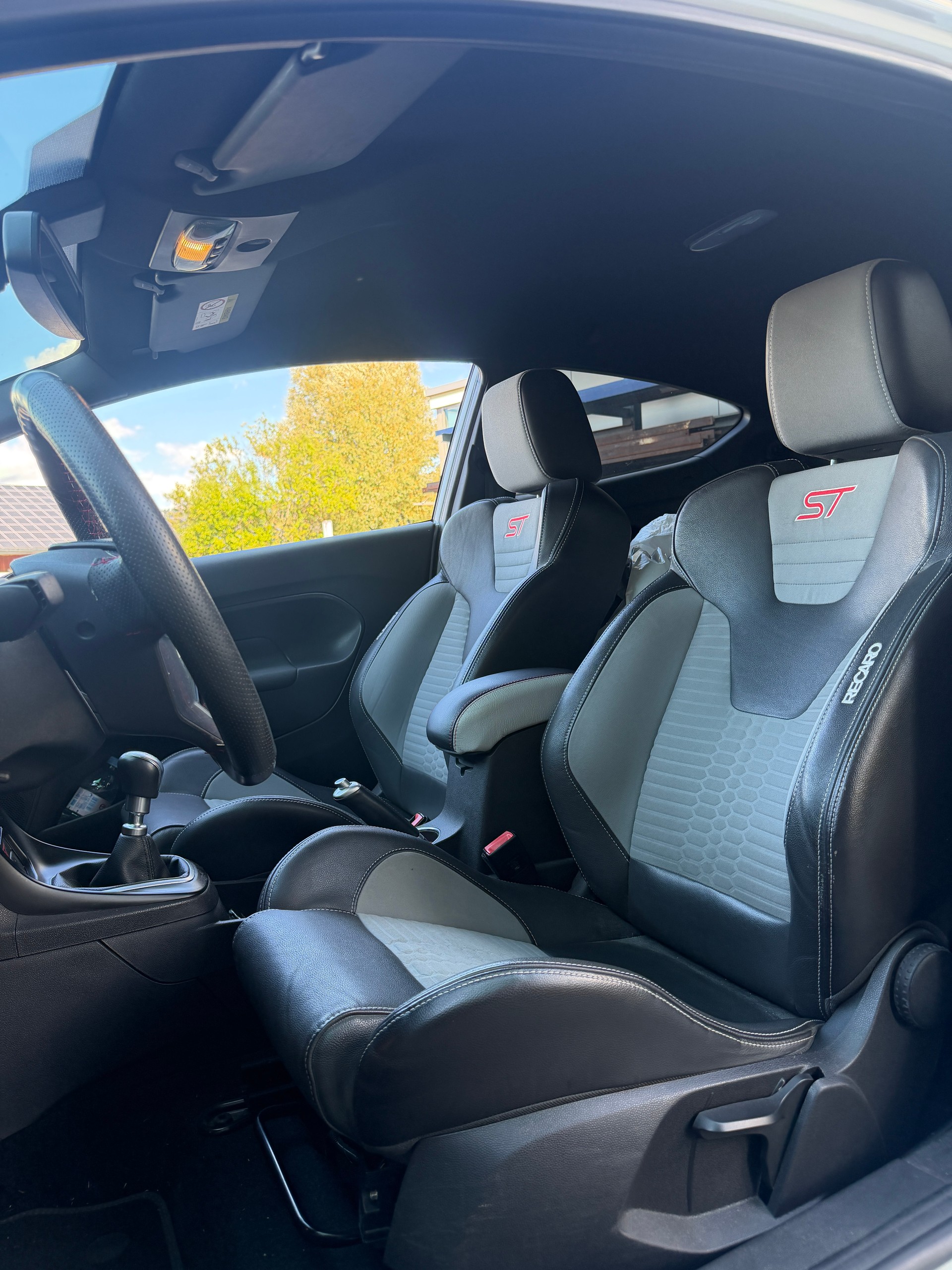 FORD Fiesta 1.6 SCTi ST-1-image-8