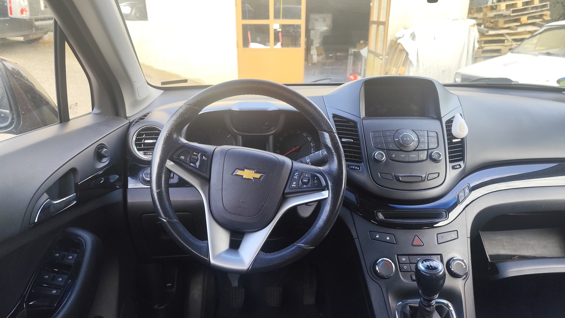 CHEVROLET Orlando 2.0 VCDi LT-image-11
