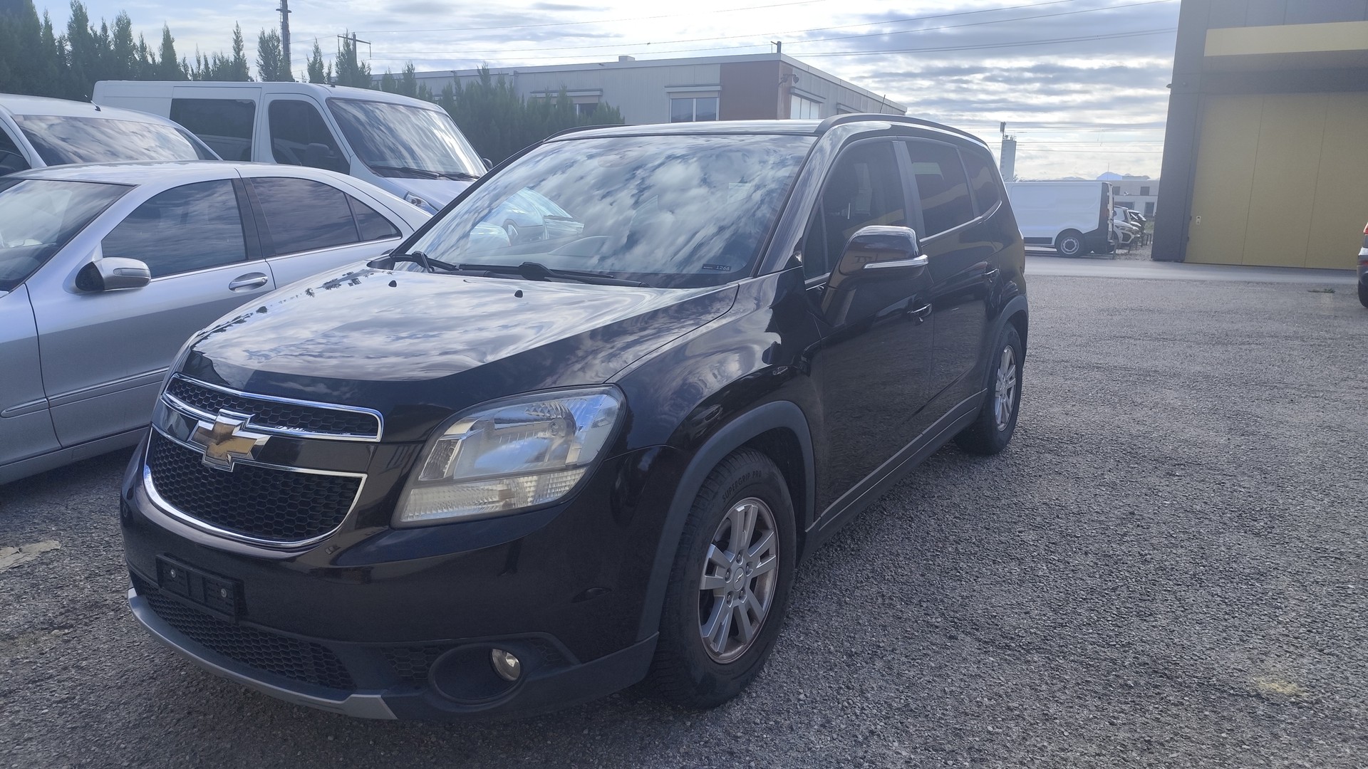 CHEVROLET Orlando 2.0 VCDi LT-image-2