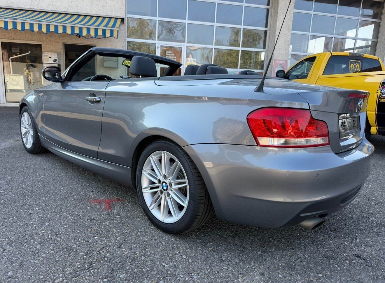 BMW 118i Cabrio Steptronic-image-6