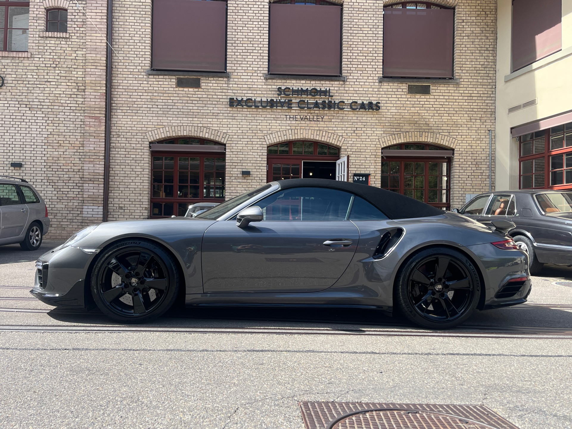 PORSCHE 911 Turbo S Cabrio * Aero Kit * Detail genaues Auto *